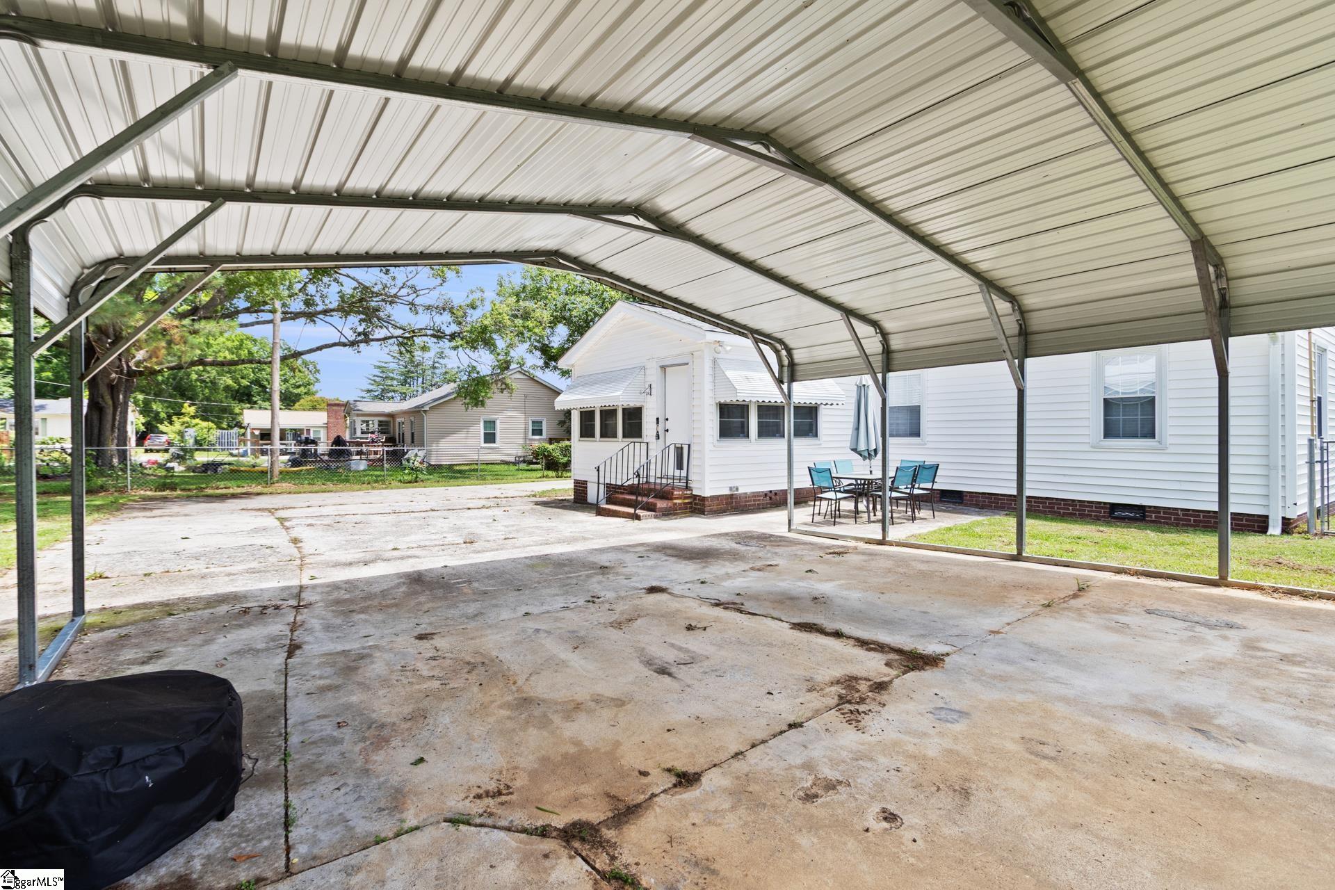 711 N Adair Street Clinton, SC 29325
