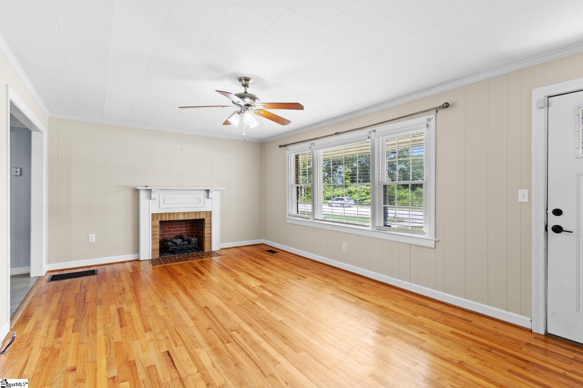 711 N Adair Street Clinton, SC 29325