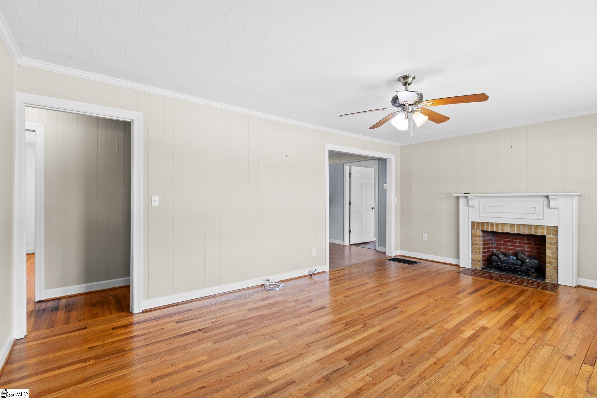 711 N Adair Street Clinton, SC 29325