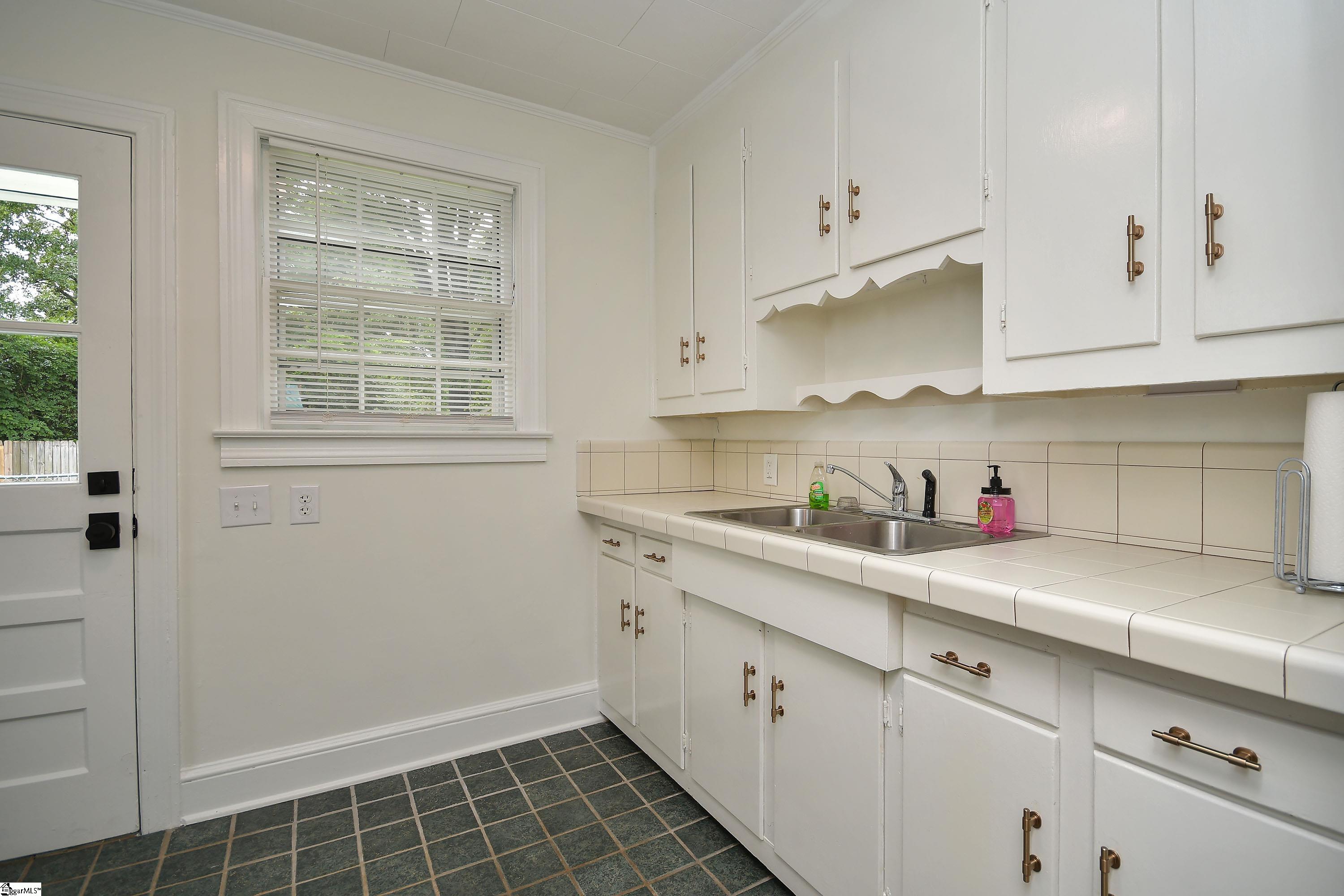 14 Tabor Street Greenville, SC 29609