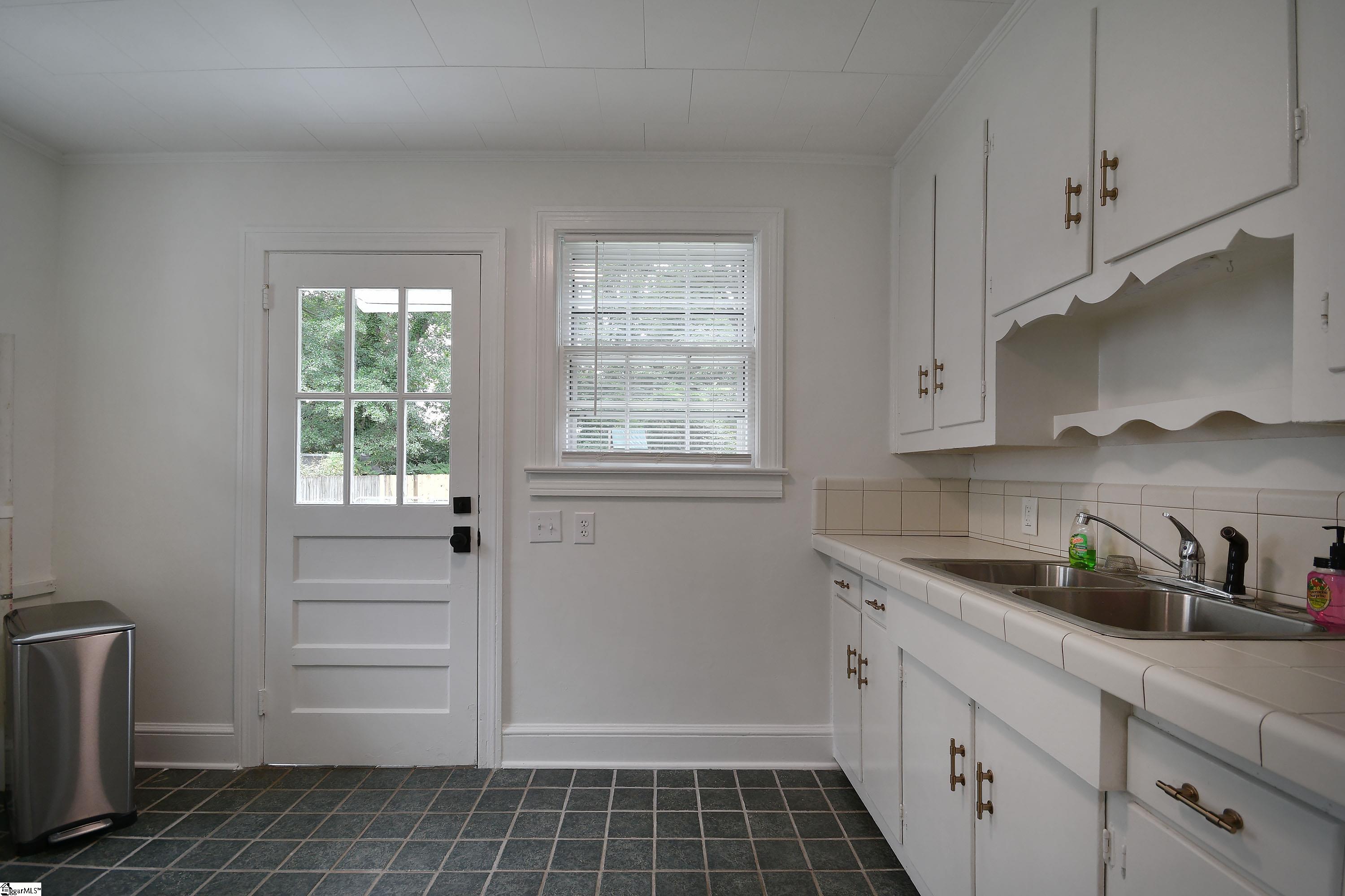14 Tabor Street Greenville, SC 29609
