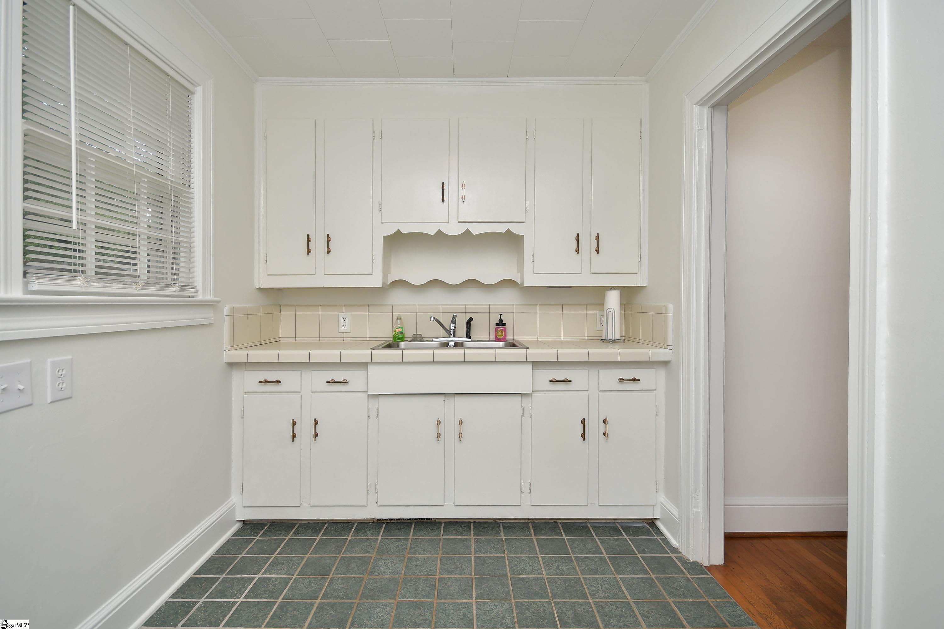 14 Tabor Street Greenville, SC 29609