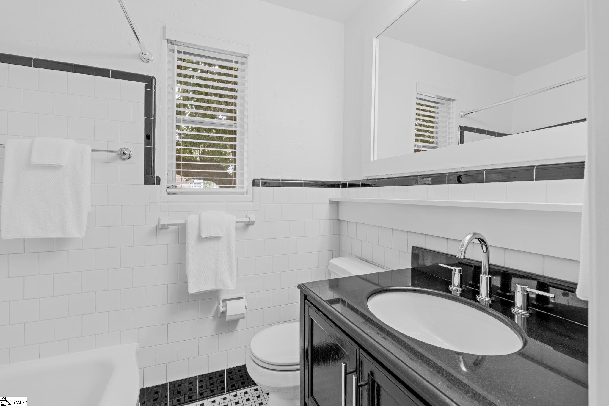 100 Lewis Drive UNIT Unit 4B Greenville, SC 29605