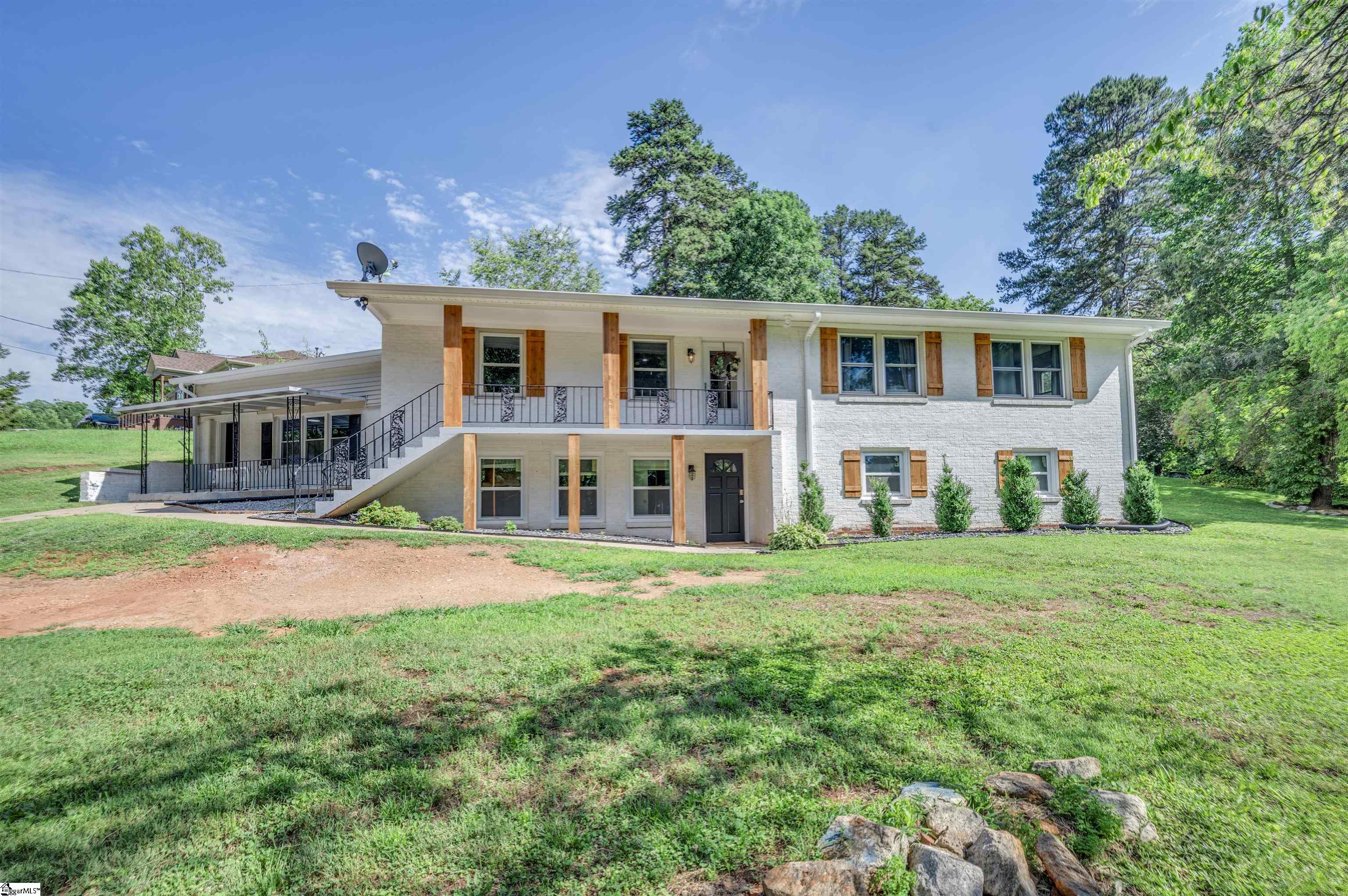 301 Fairmont Drive Greenville, SC 29605-2538