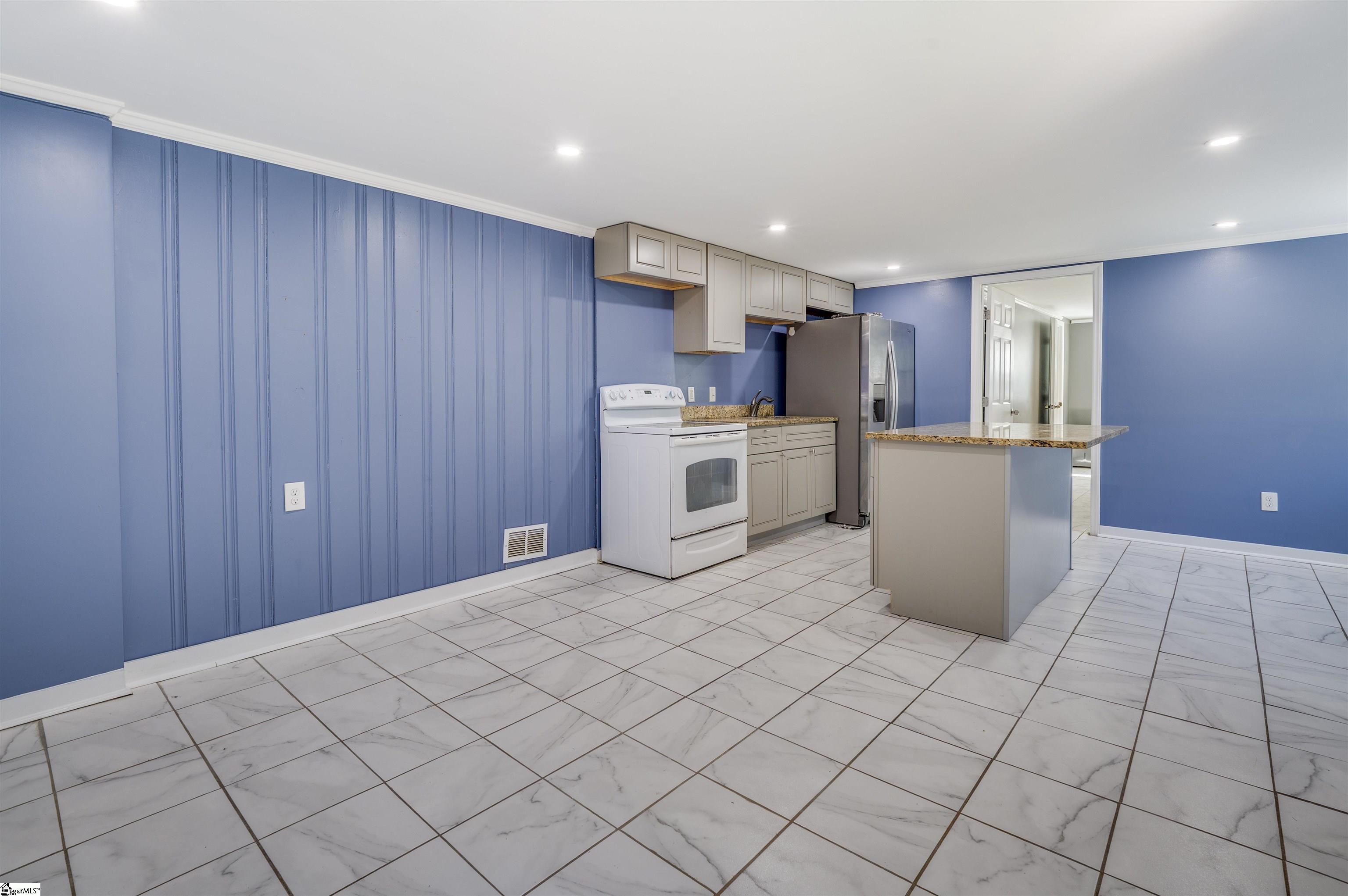 301 Fairmont Drive Greenville, SC 29605-2538