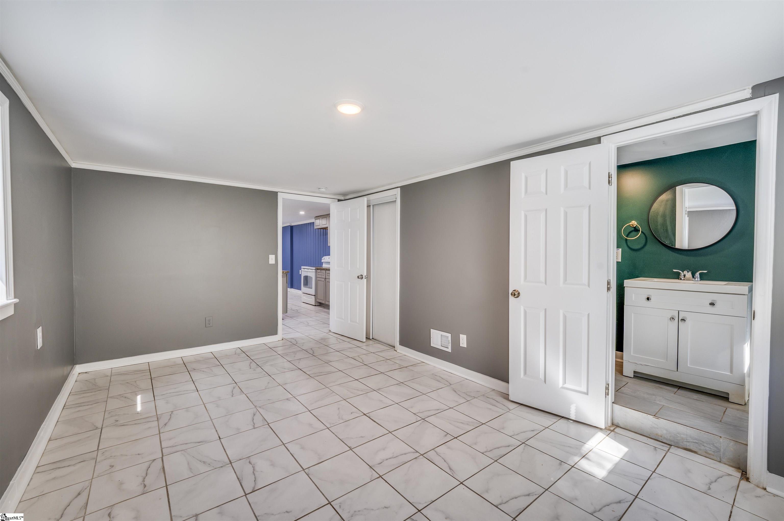 301 Fairmont Drive Greenville, SC 29605-2538