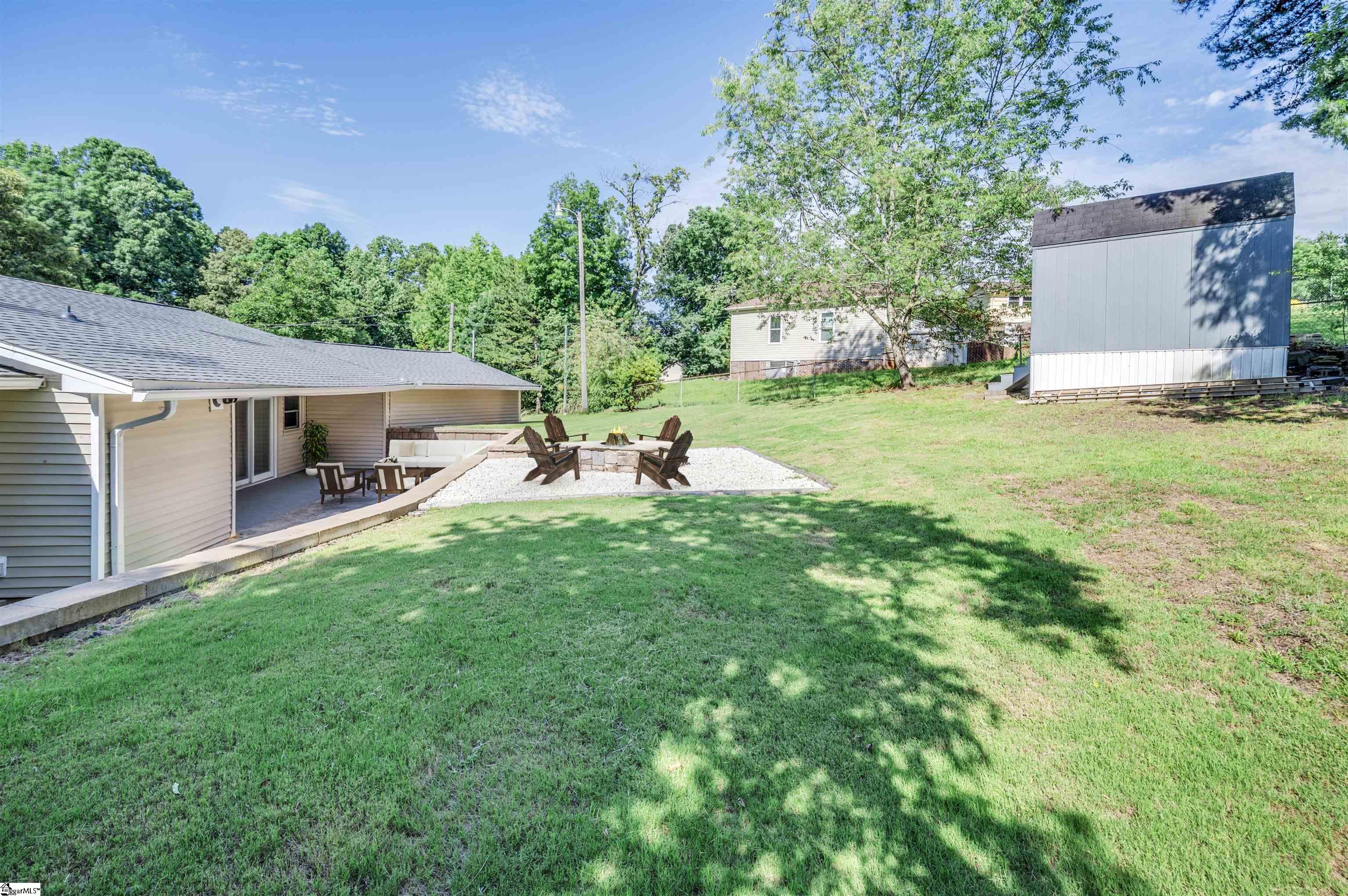 301 Fairmont Drive Greenville, SC 29605-2538