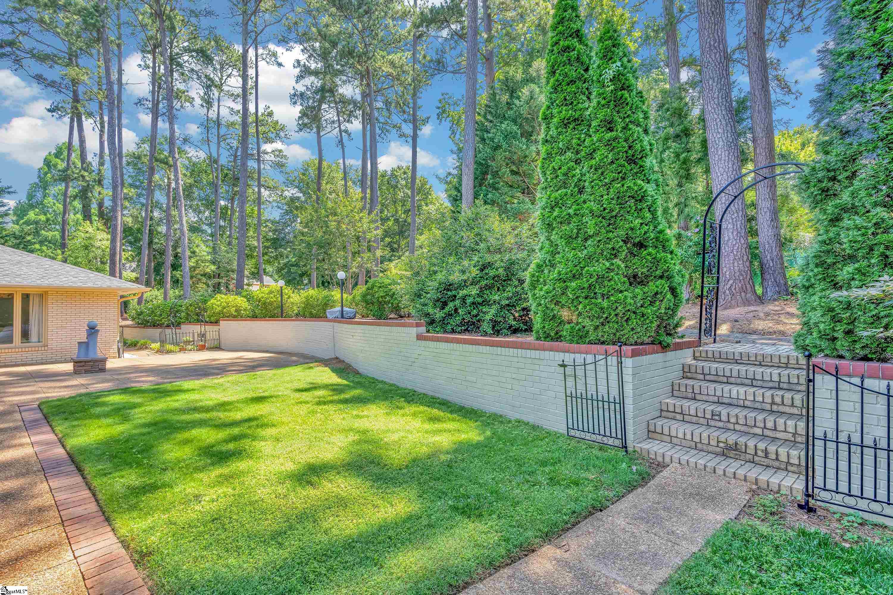 30 Pinto Court Spartanburg, SC 29307