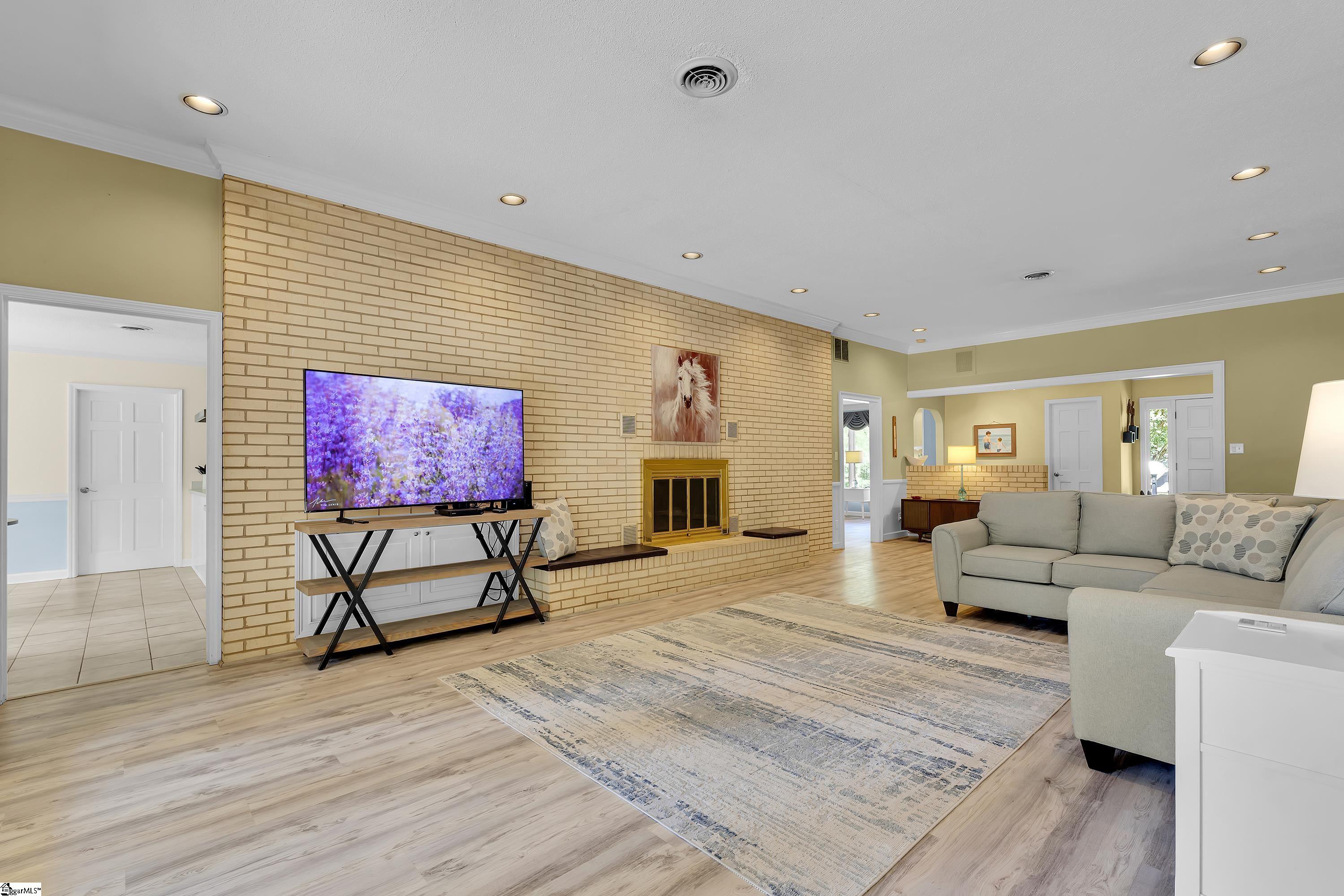 30 Pinto Court Spartanburg, SC 29307