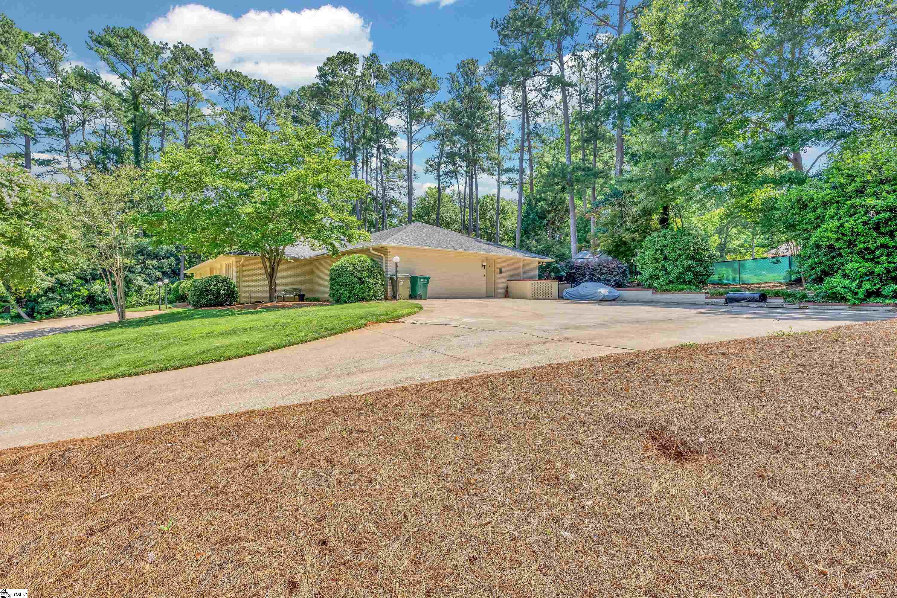 30 Pinto Court Spartanburg, SC 29307