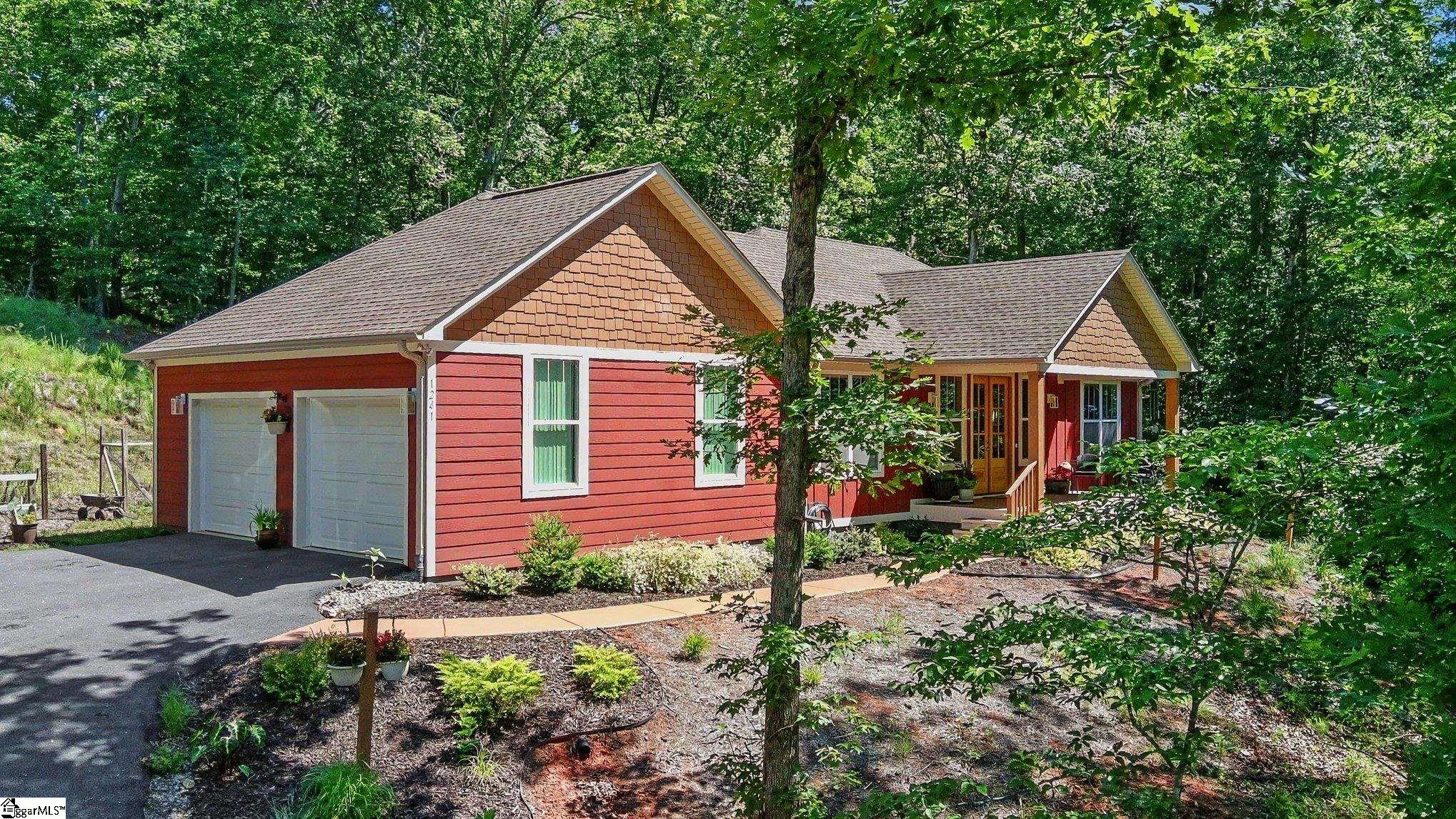 1241 Hayes Road Columbus, NC 28722