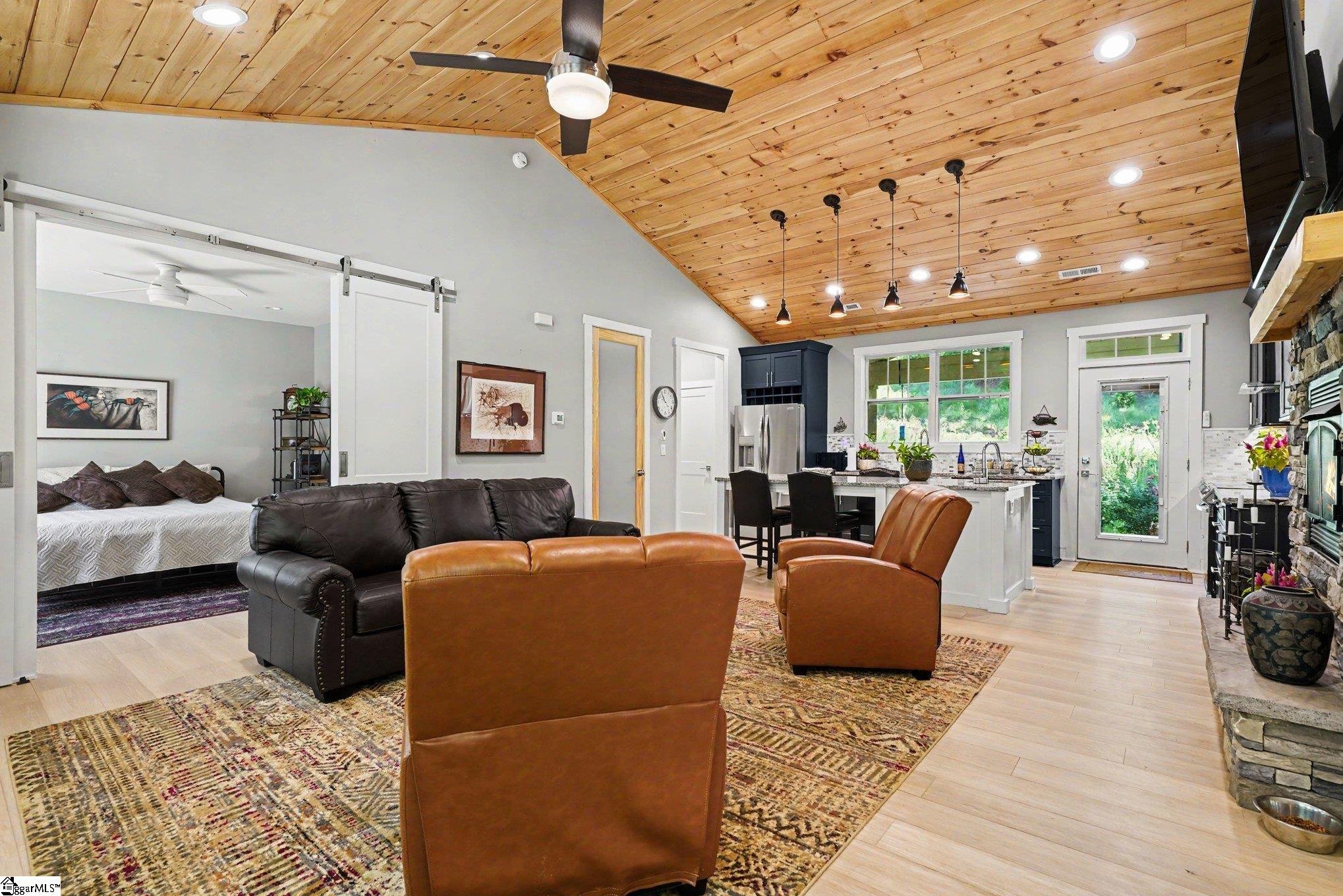 1241 Hayes Road Columbus, NC 28722