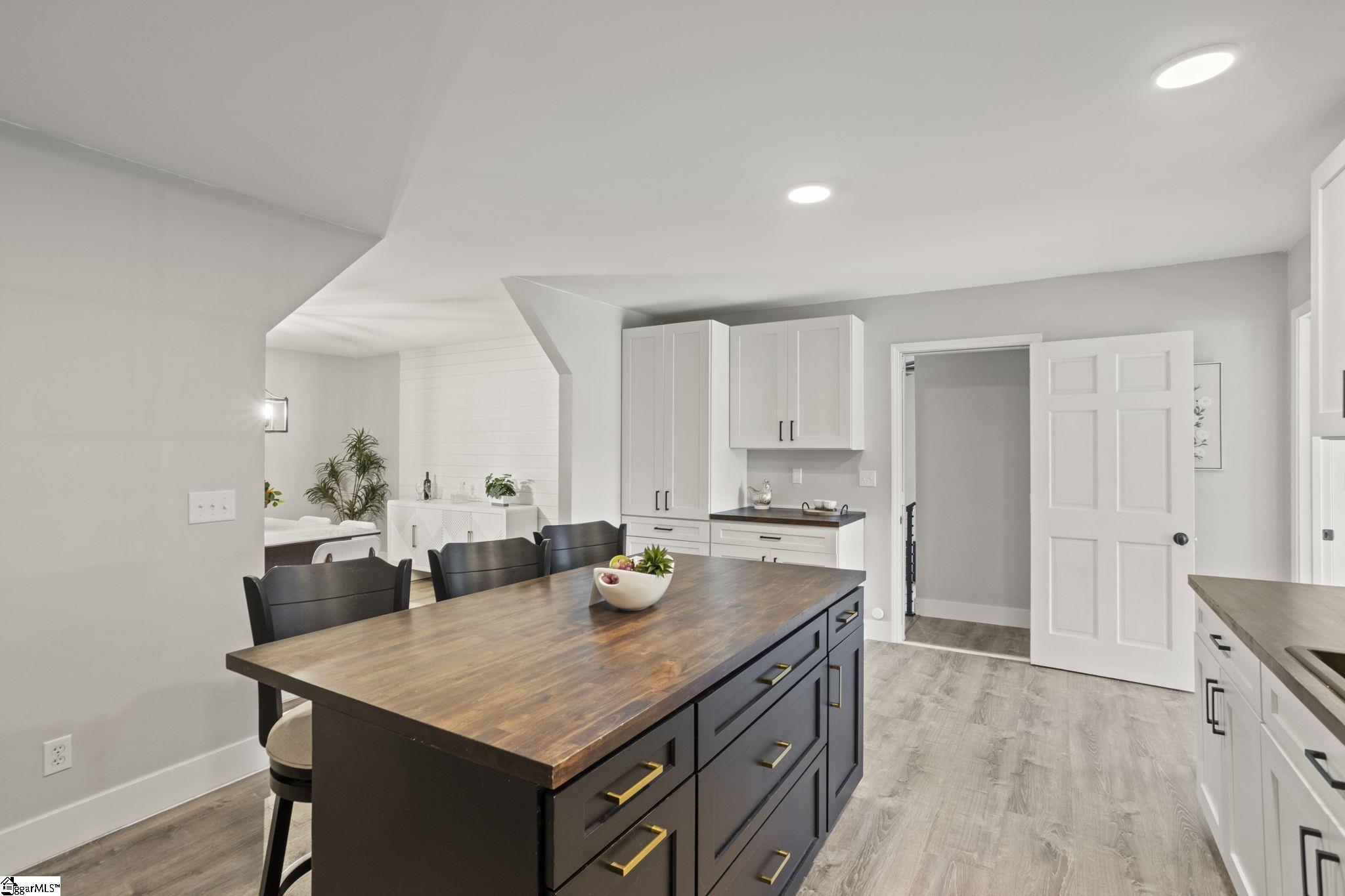 40 Ridings Road Campobello, SC 29322