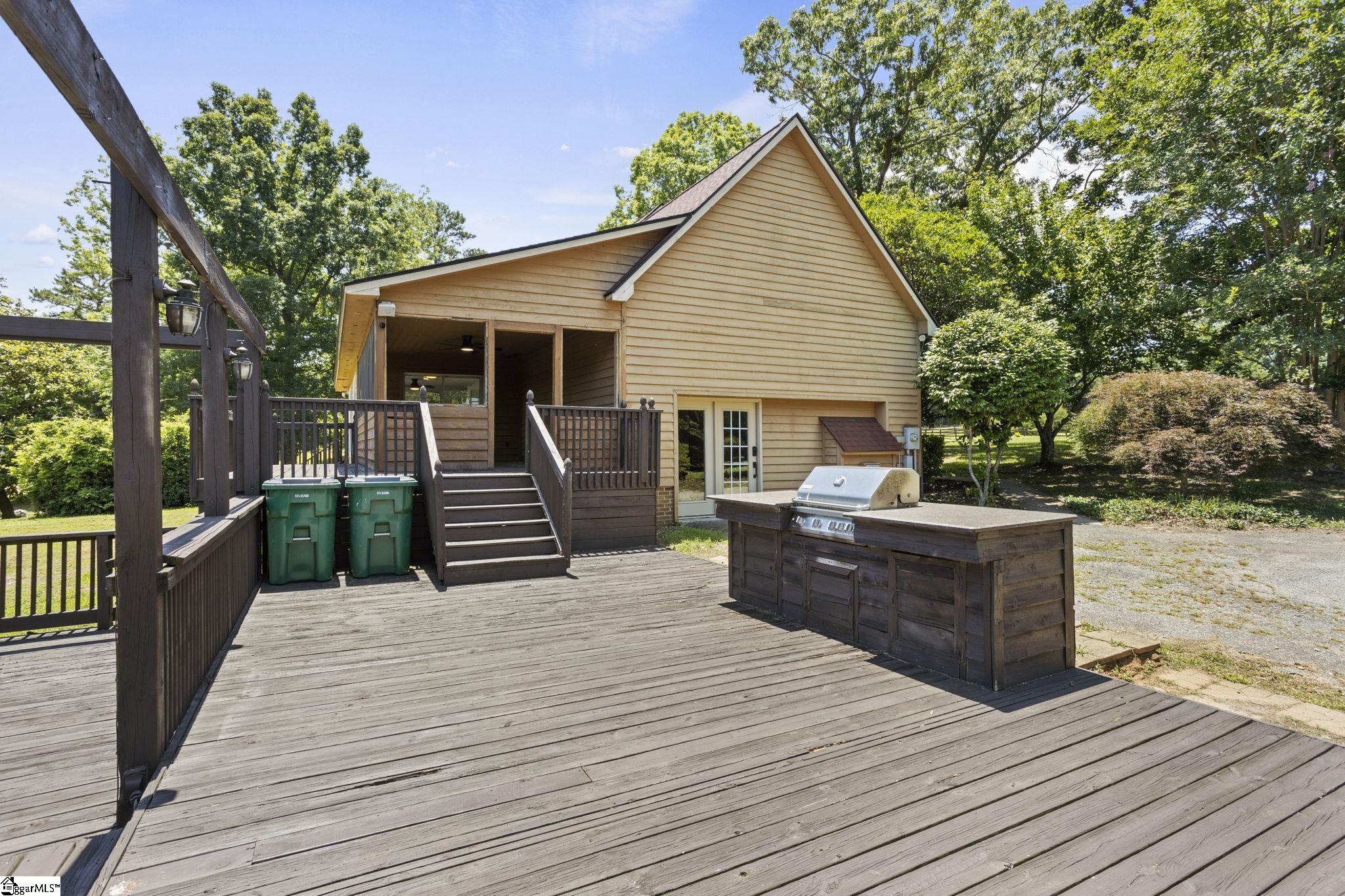 40 Ridings Road Campobello, SC 29322