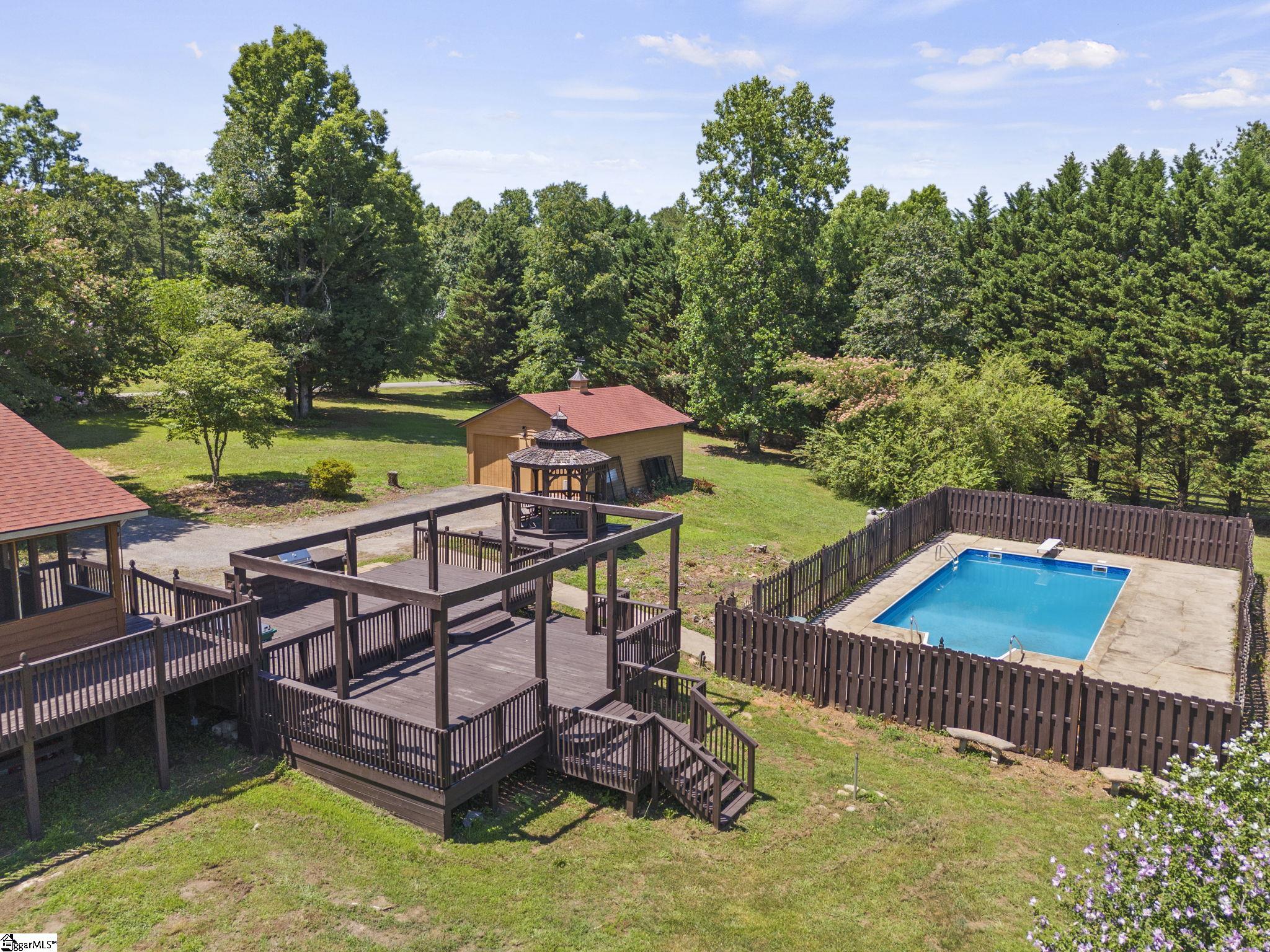 40 Ridings Road Campobello, SC 29322