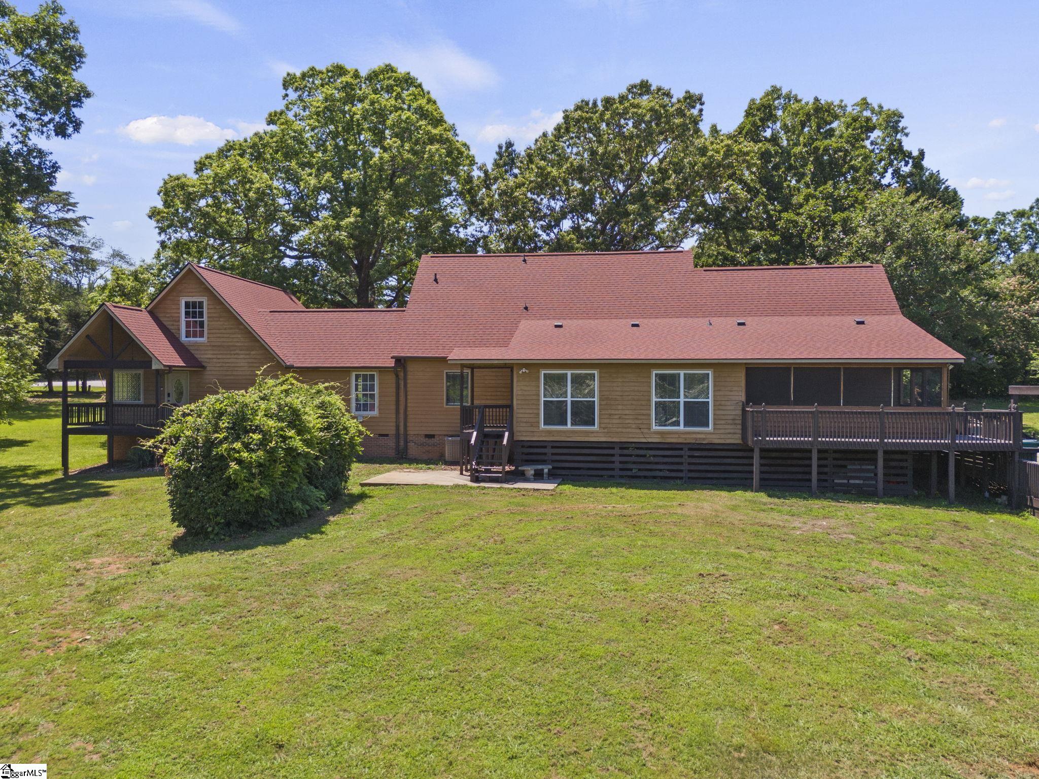40 Ridings Road Campobello, SC 29322