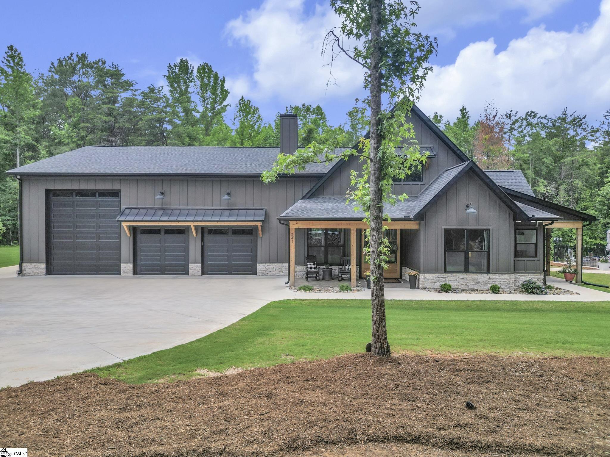 241 Thomspon Road Taylors, SC 29687