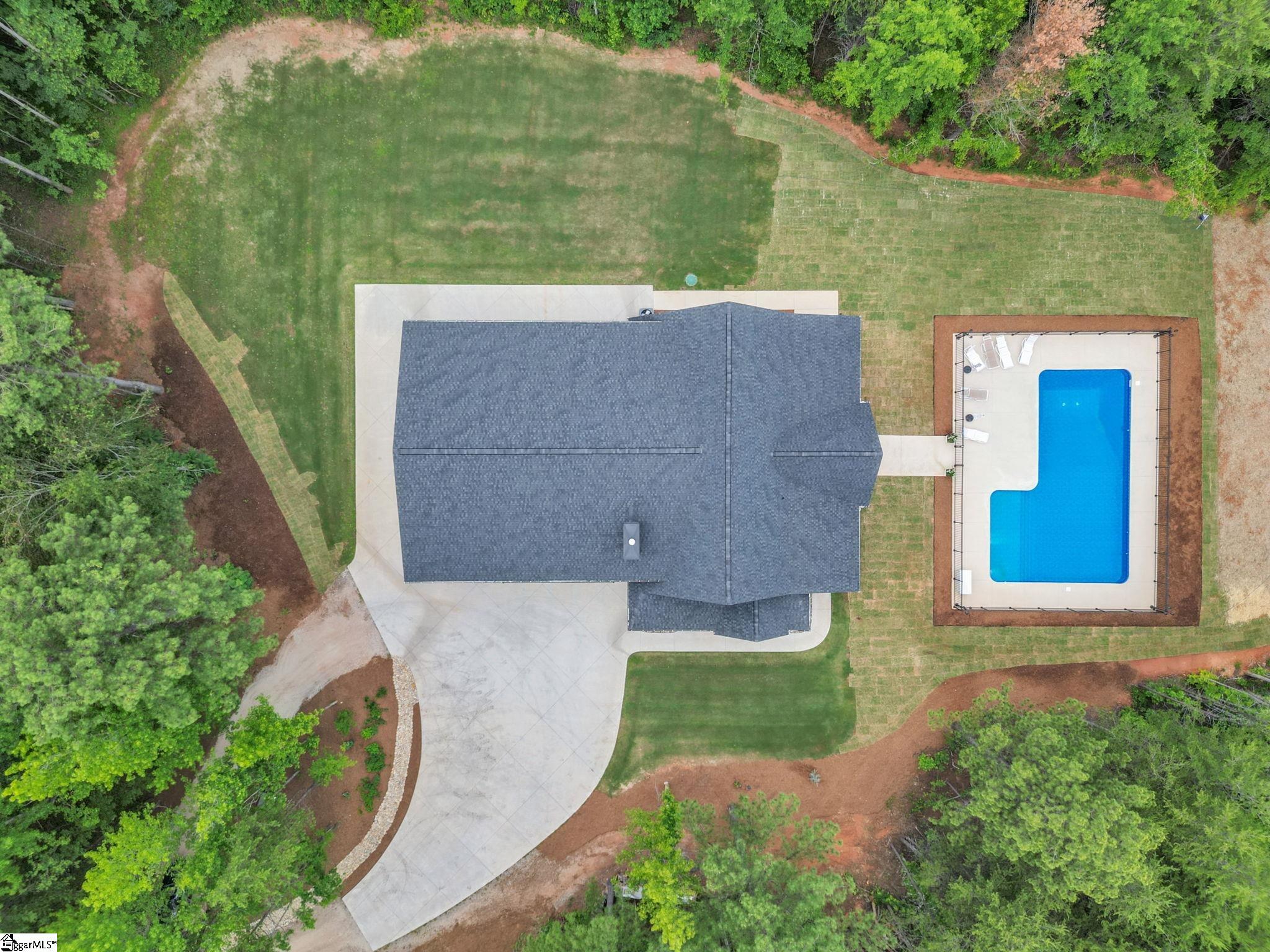 241 Thomspon Road Taylors, SC 29687