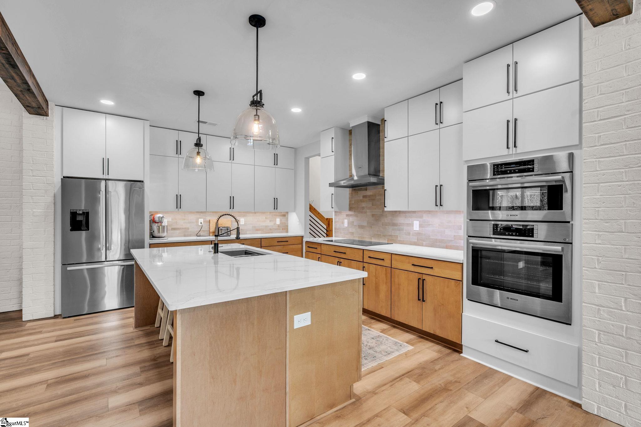 241 Thomspon Road Taylors, SC 29687