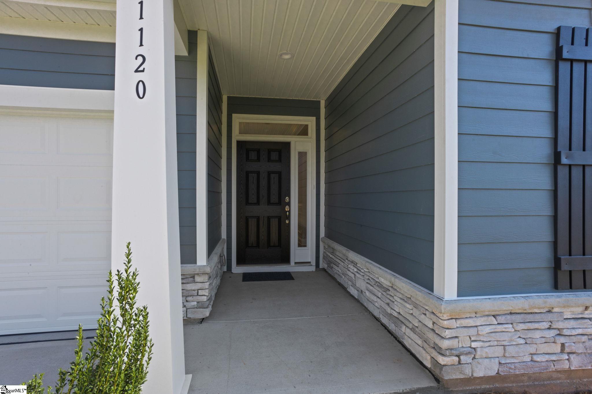 Photo 2 of Single family home for sale at 1120 Stable Wy, Landrum, SC 29356 | MLS# 1595243 | Listing updated on 2026-10-19