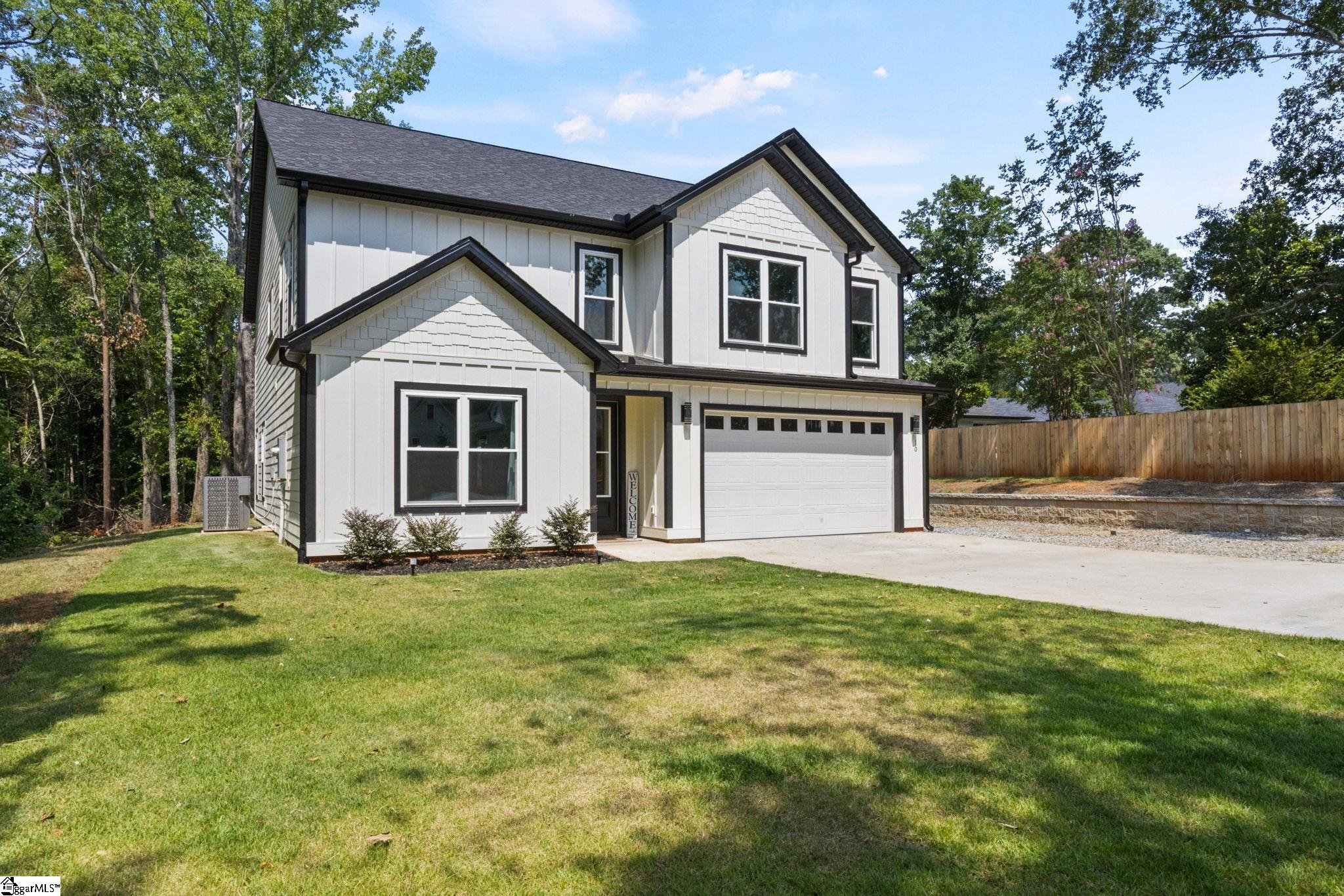 10 Fort Prince Court Wellford, SC 29385