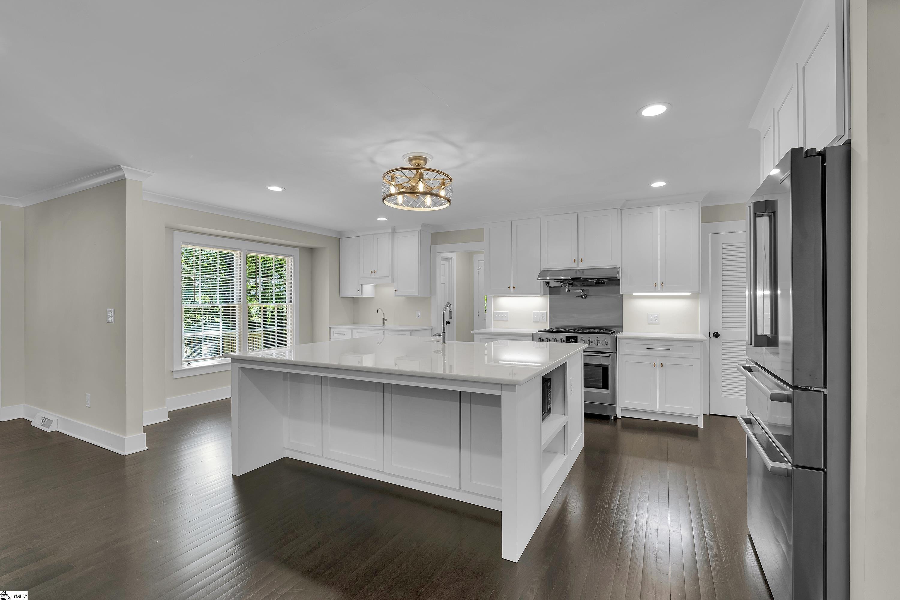 12 Compton Drive Greenville, SC 29615