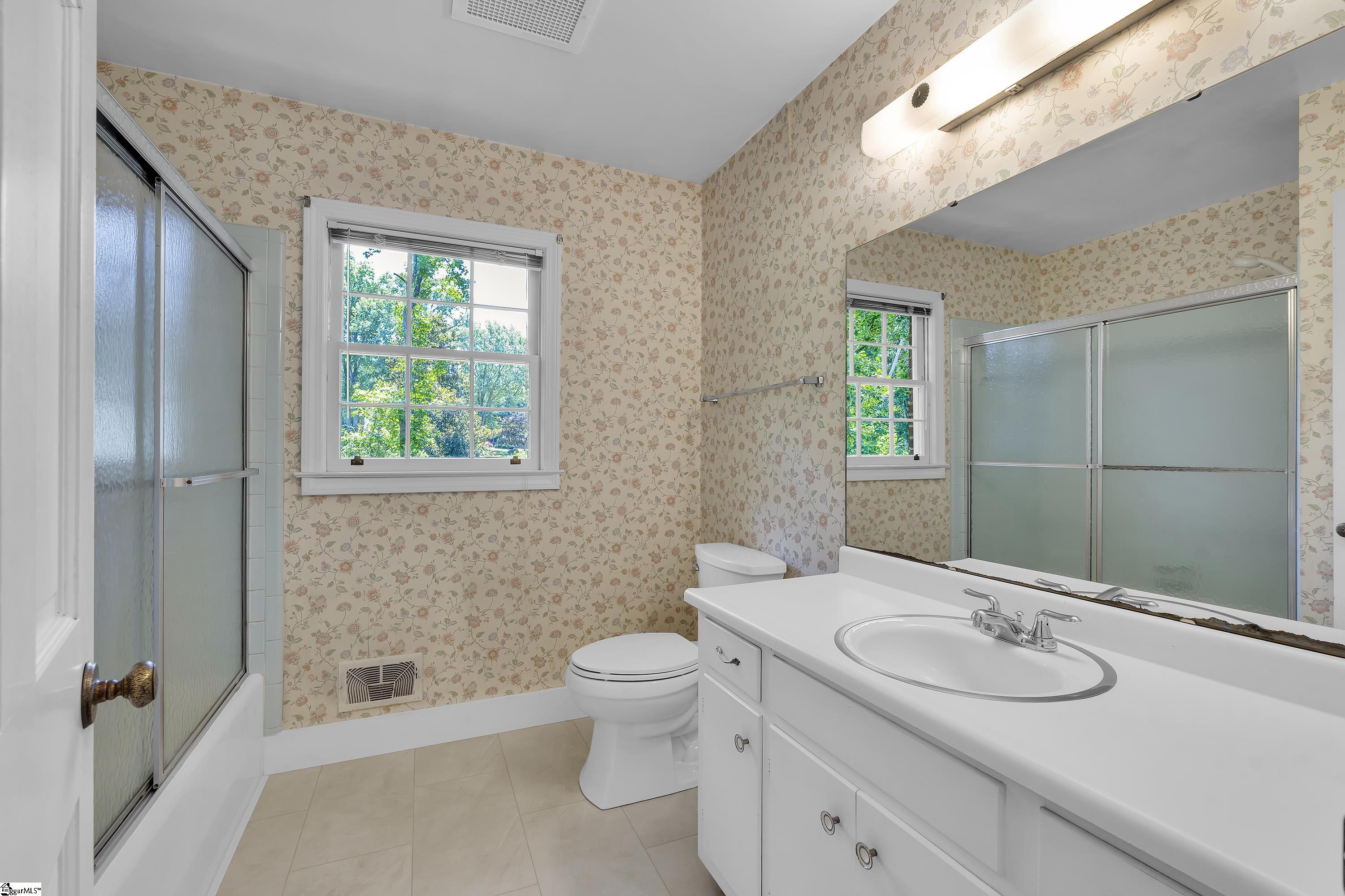 12 Compton Drive Greenville, SC 29615