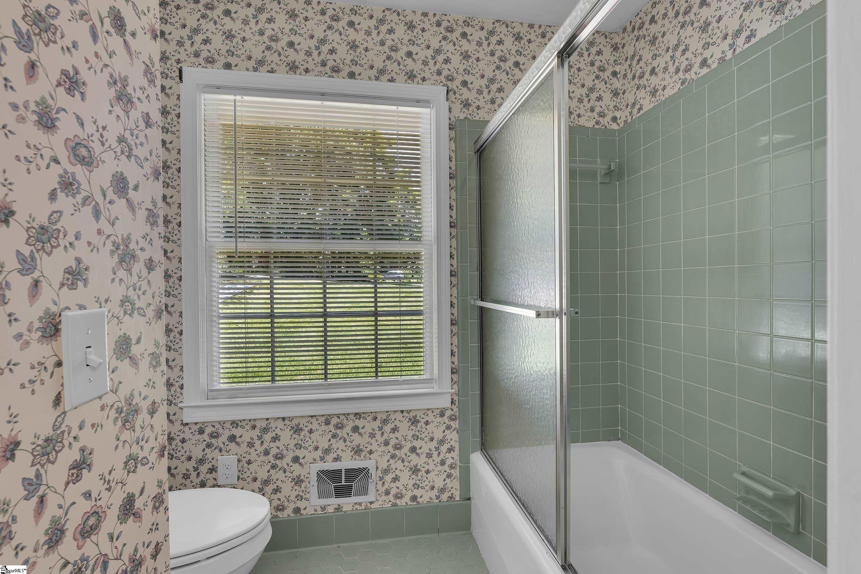 12 Compton Drive Greenville, SC 29615