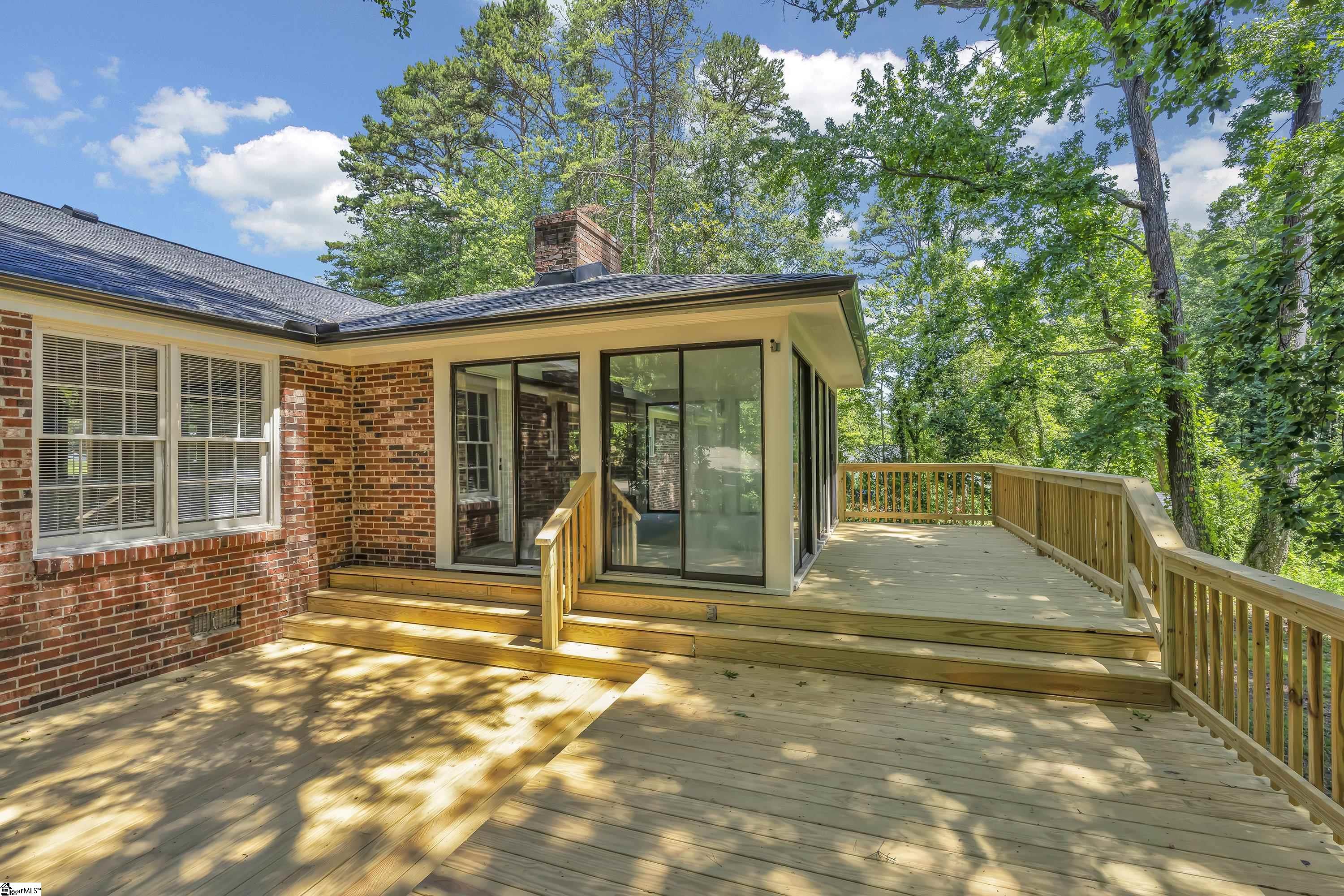 12 Compton Drive Greenville, SC 29615
