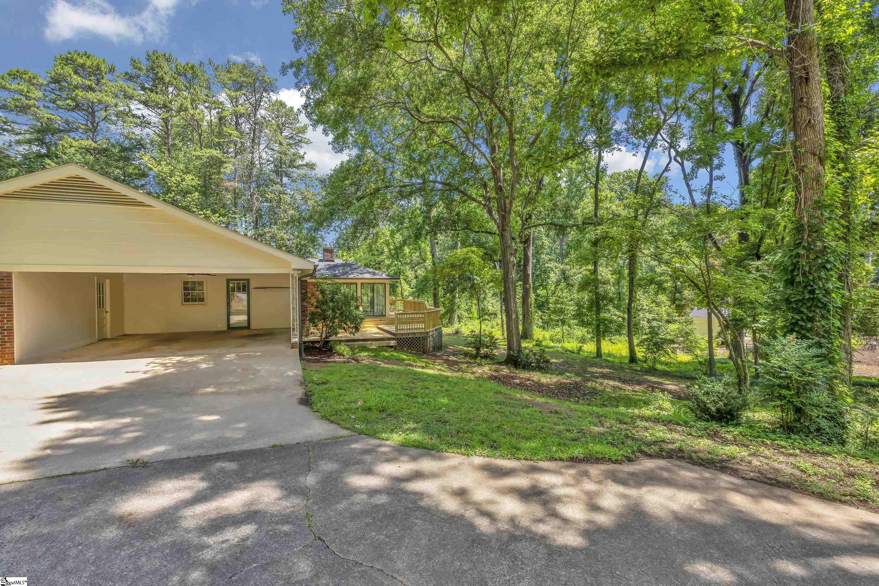 12 Compton Drive Greenville, SC 29615