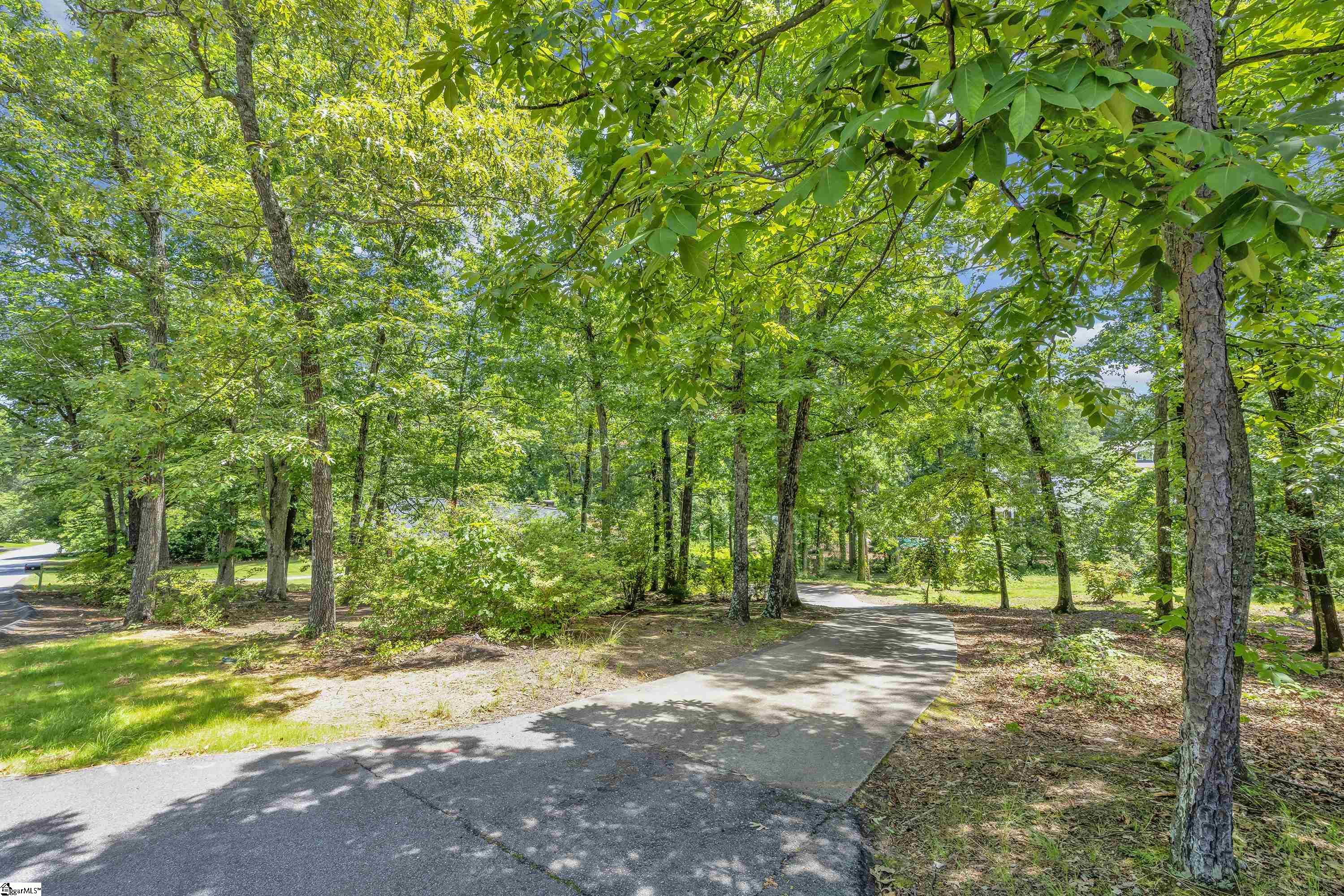 12 Compton Drive Greenville, SC 29615