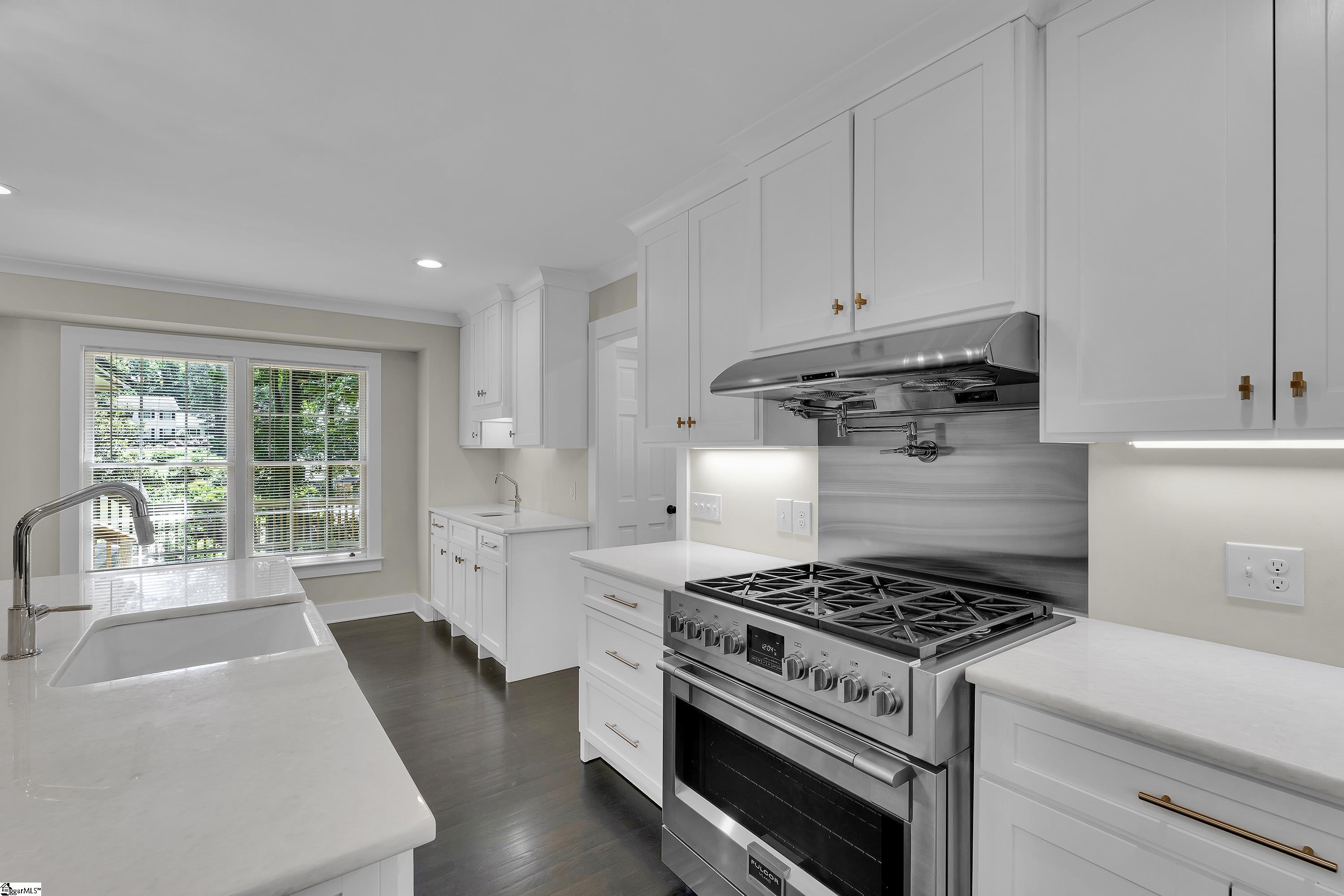 12 Compton Drive Greenville, SC 29615