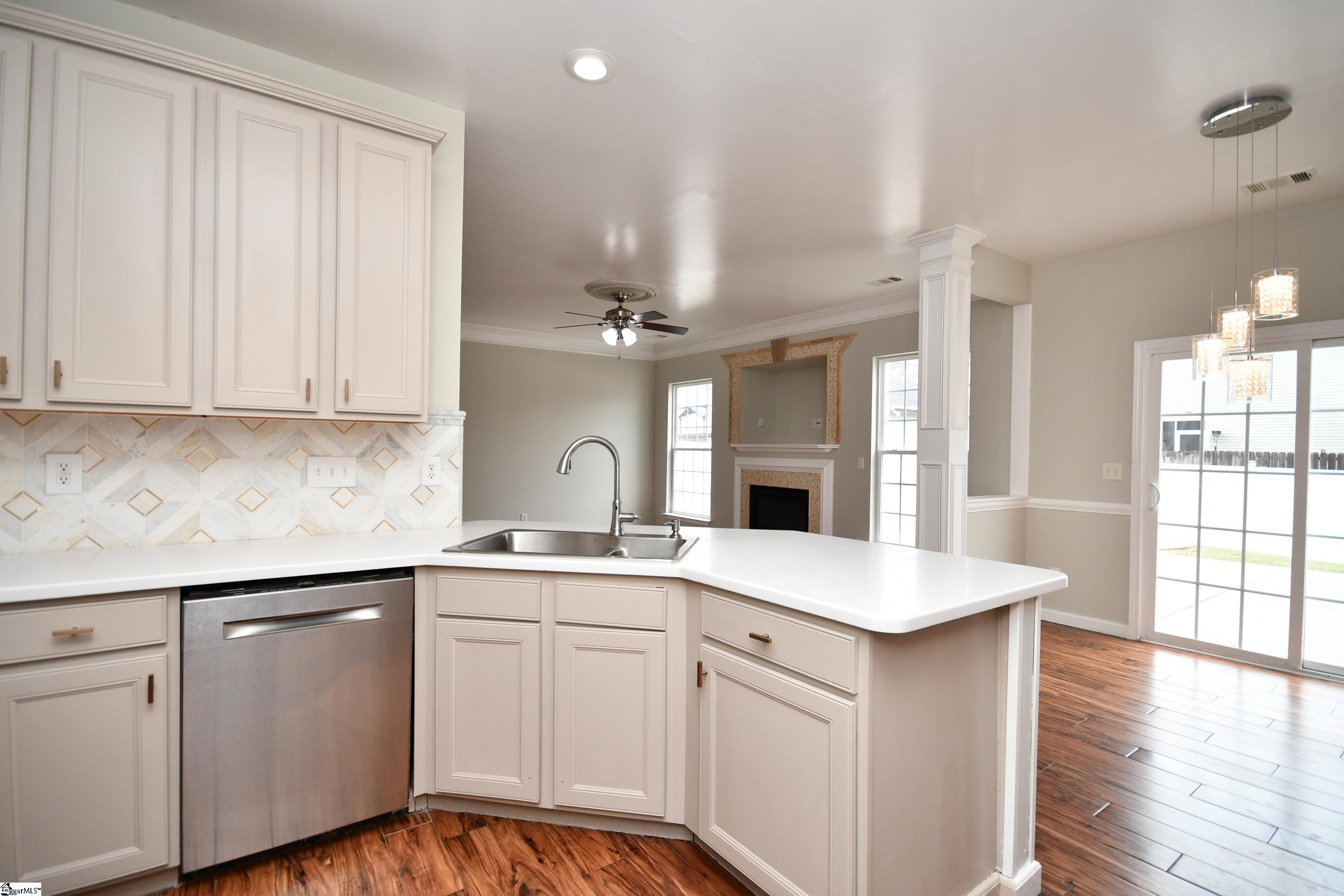 21 Nut Leaf Lane Greenville, SC 29605