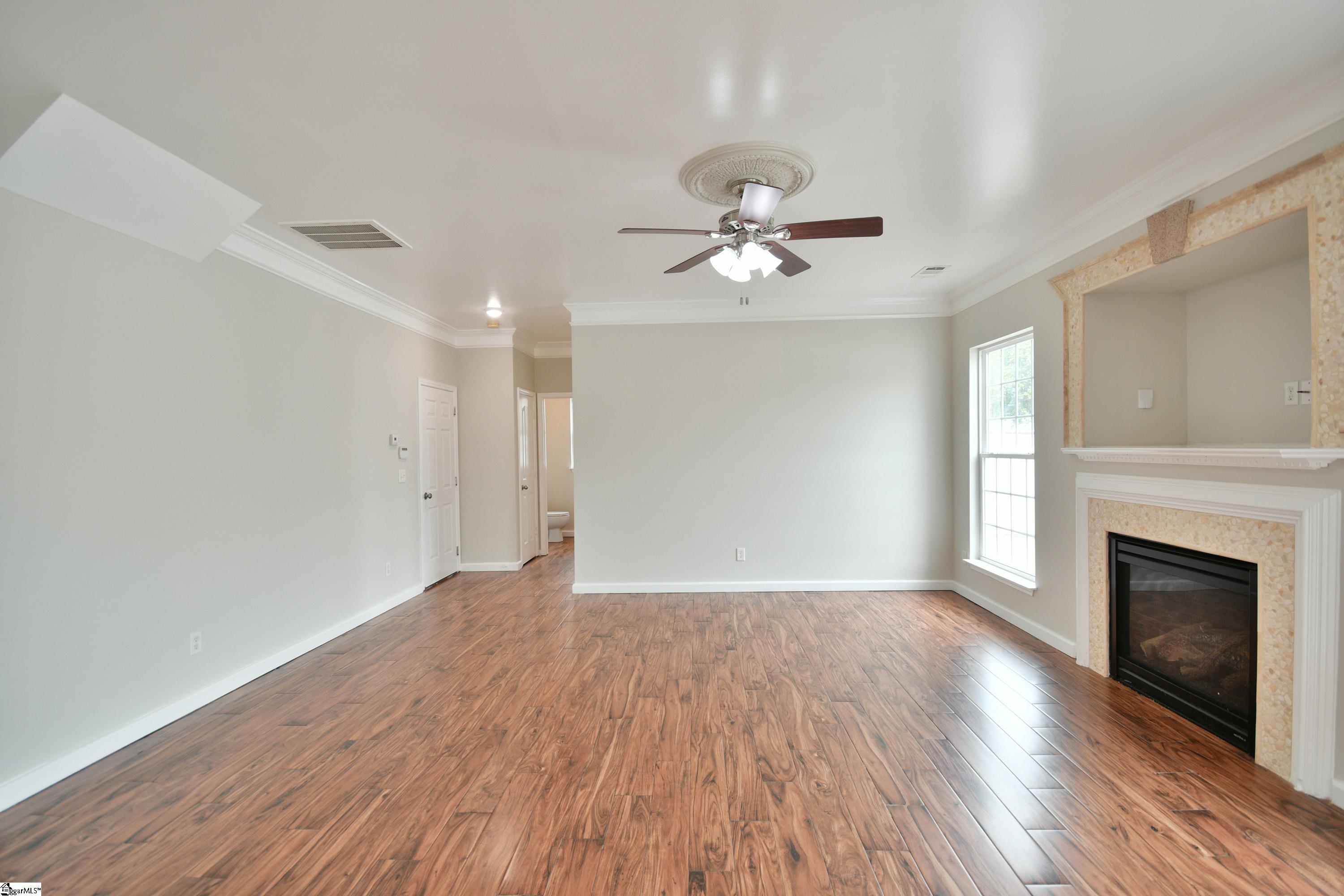 21 Nut Leaf Lane Greenville, SC 29605