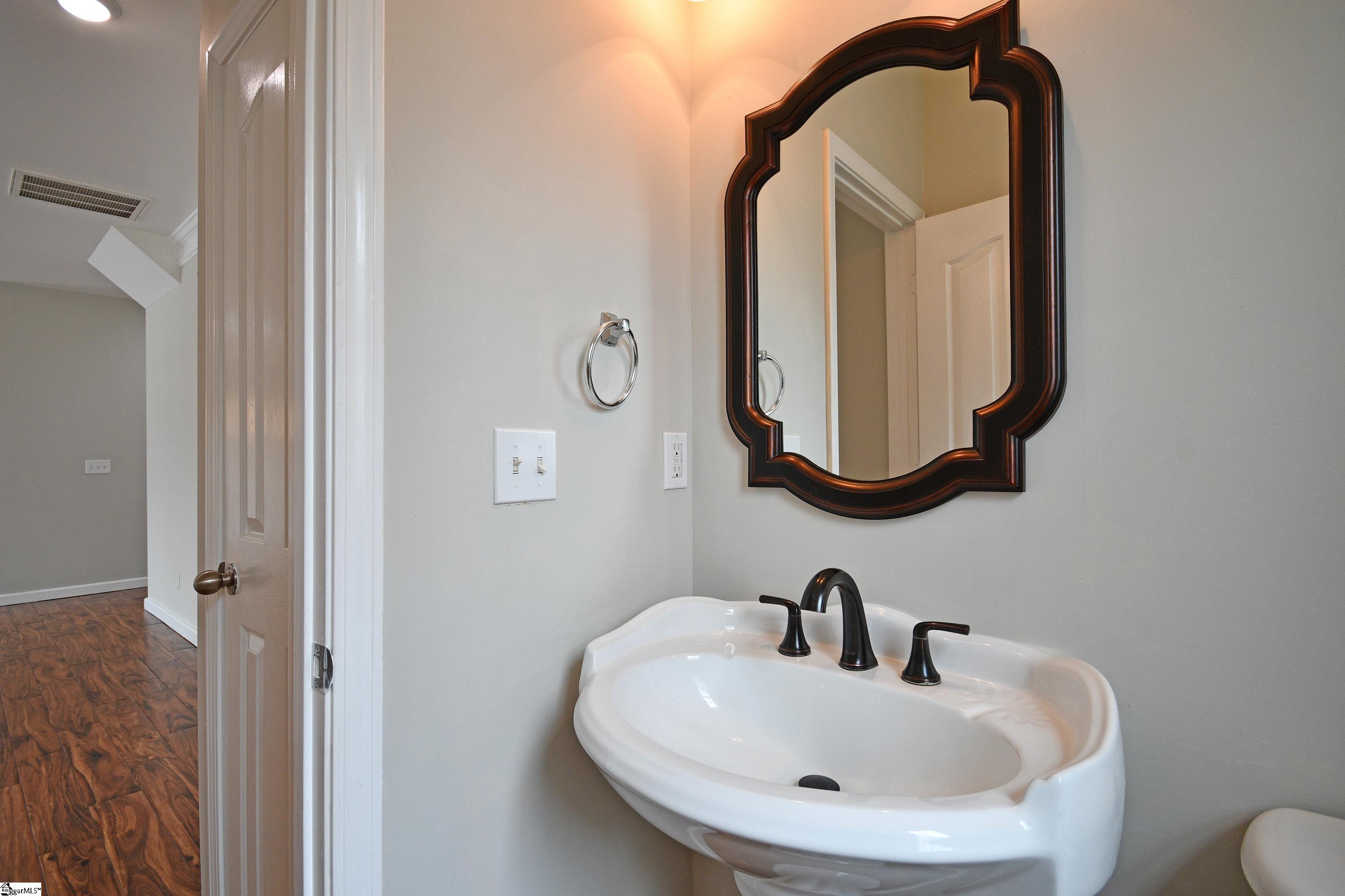 21 Nut Leaf Lane Greenville, SC 29605