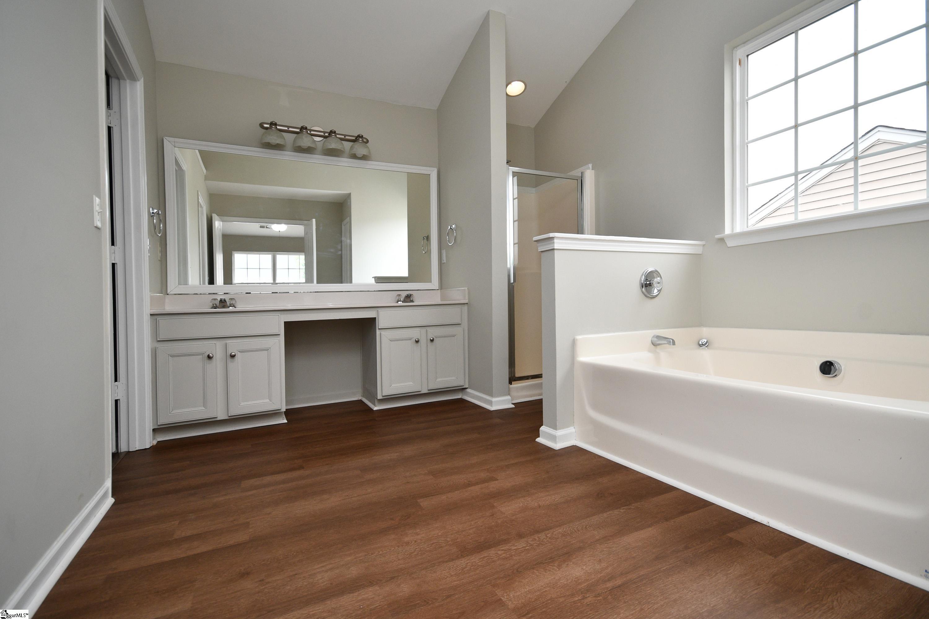 21 Nut Leaf Lane Greenville, SC 29605