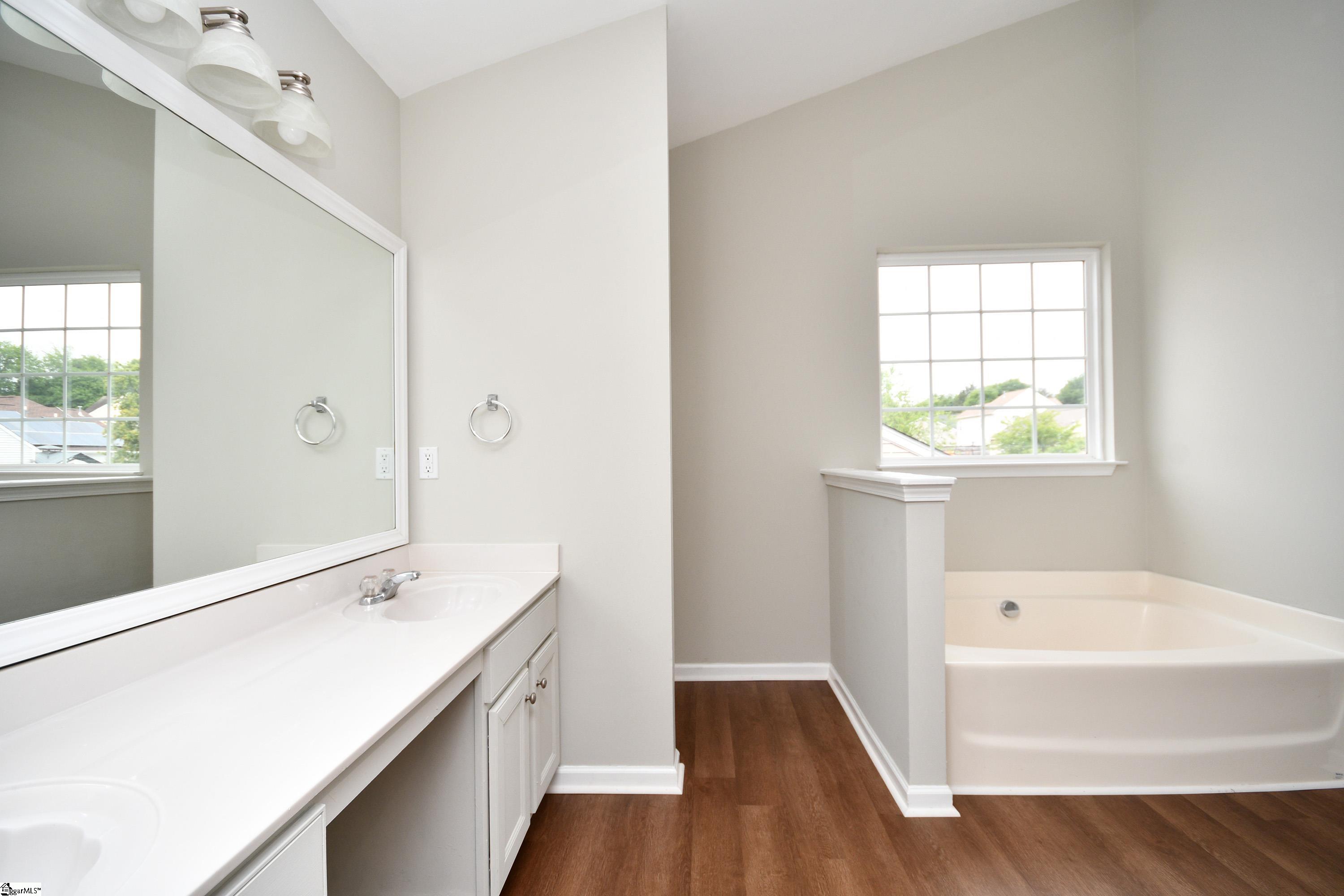 21 Nut Leaf Lane Greenville, SC 29605