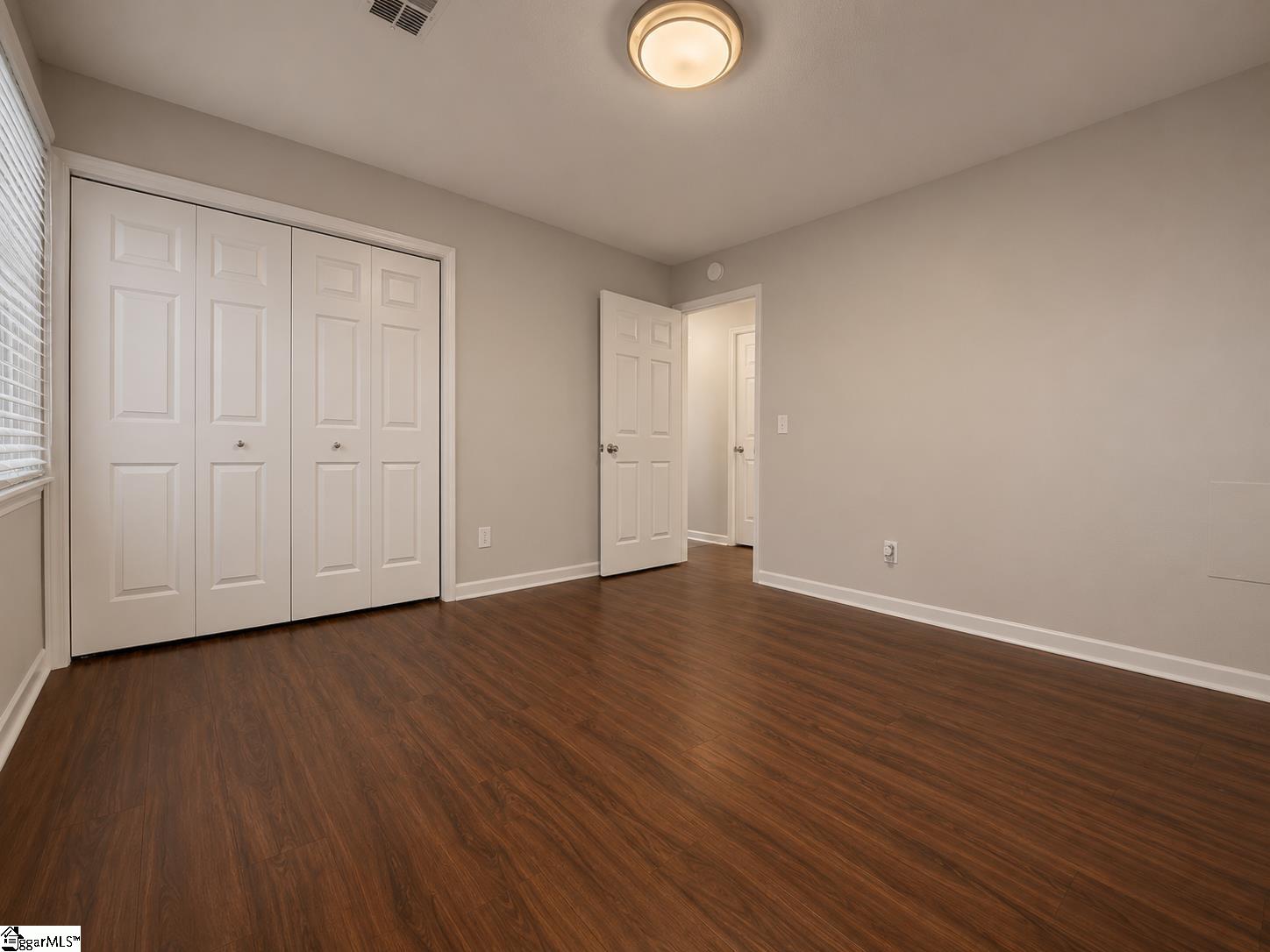 26 Oakwood Drive Greenville, SC 29609-3275