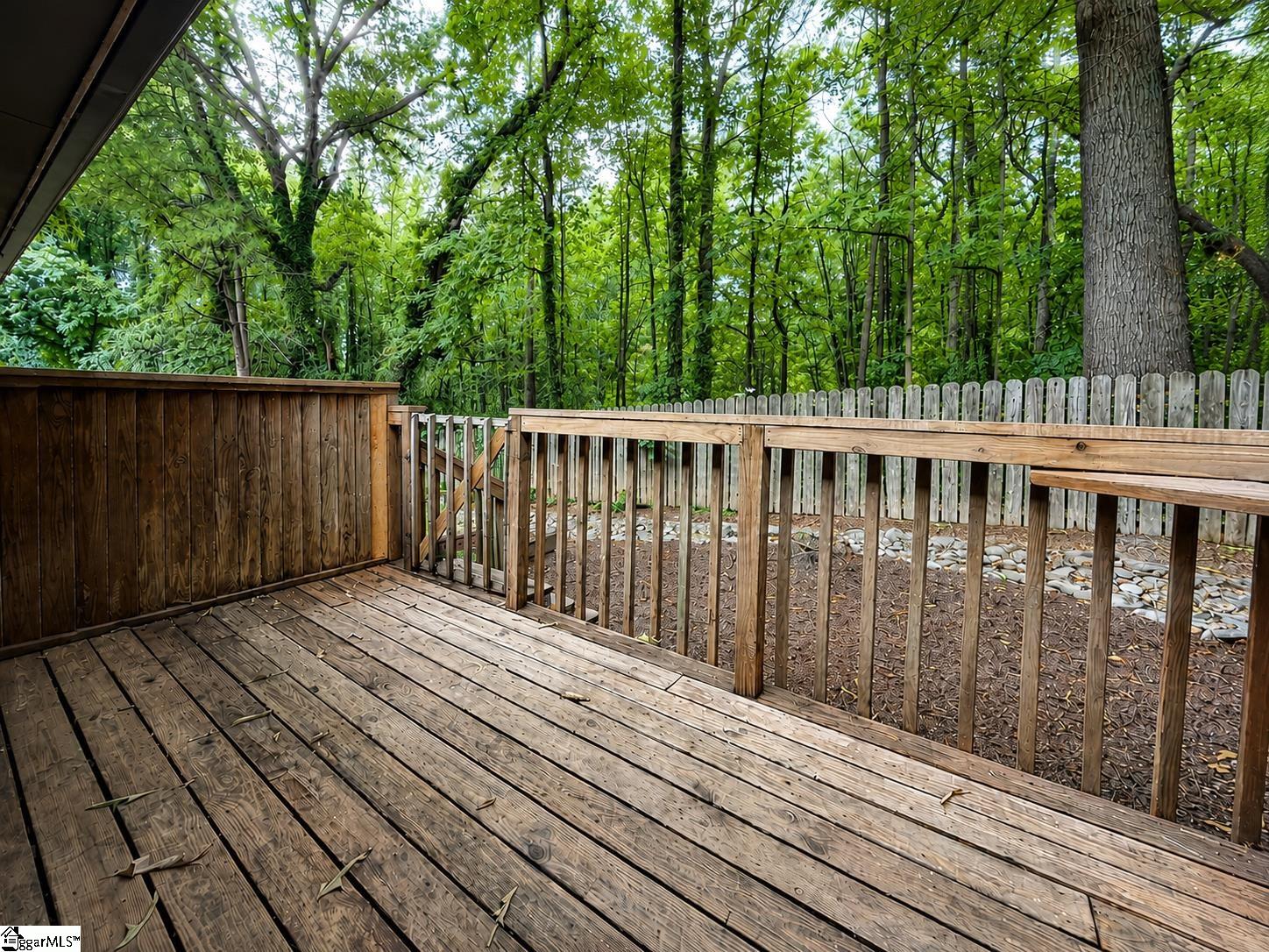 26 Oakwood Drive Greenville, SC 29609-3275