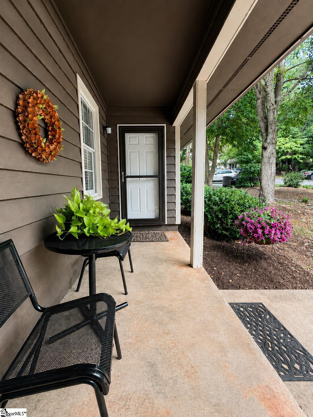 26 Oakwood Drive Greenville, SC 29609-3275