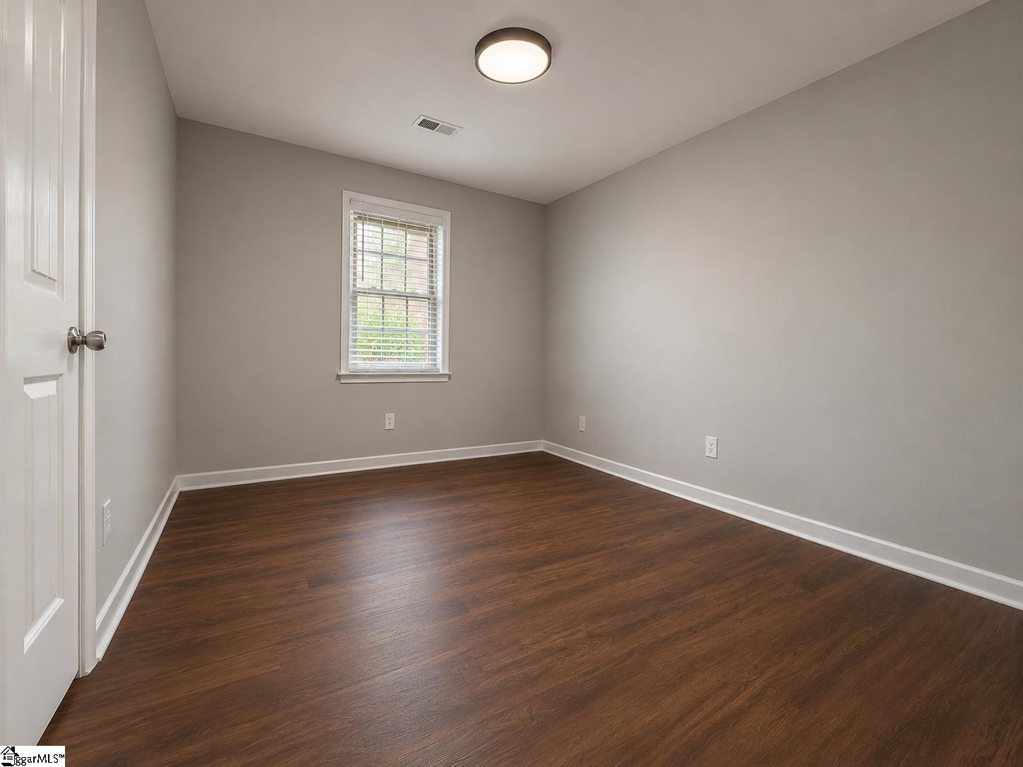 26 Oakwood Drive Greenville, SC 29609-3275