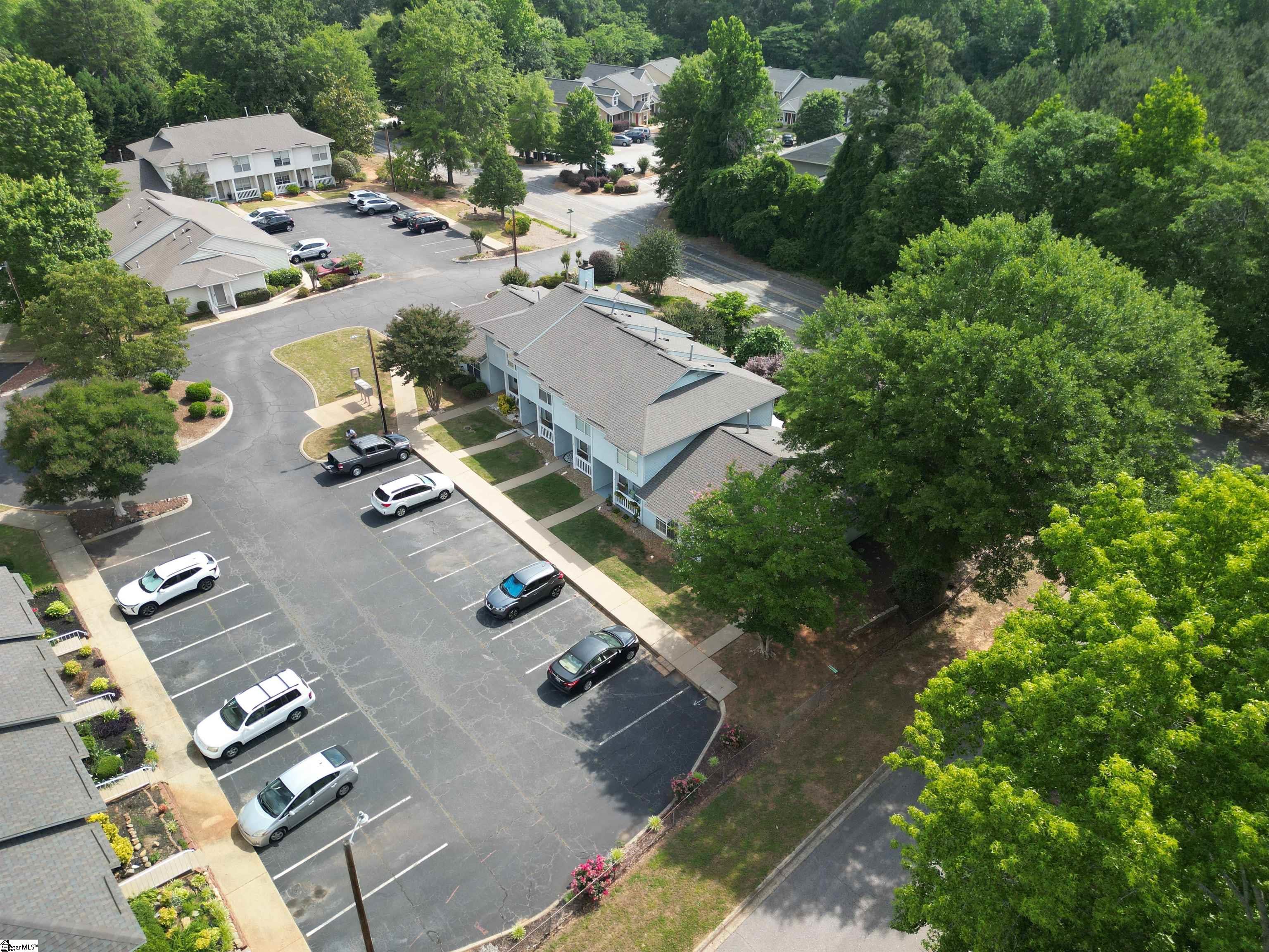 10 Bear Grass Court Greenville, SC 29605