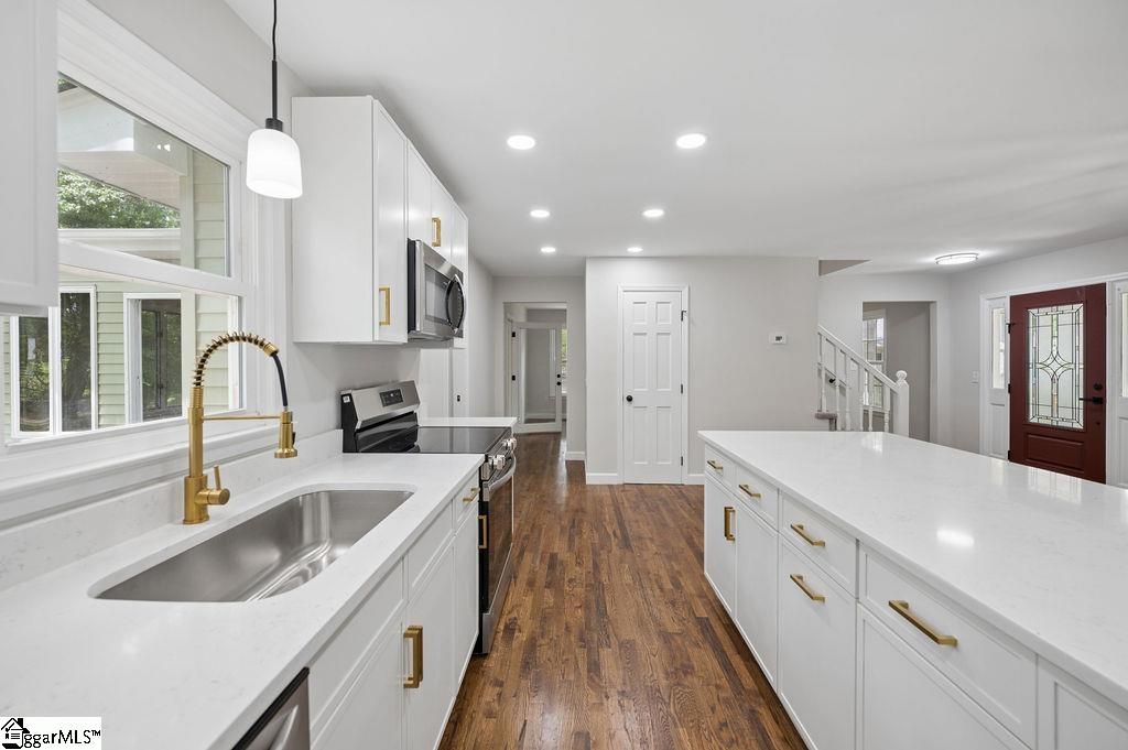 113 Lexington Court Simpsonville, SC 29681