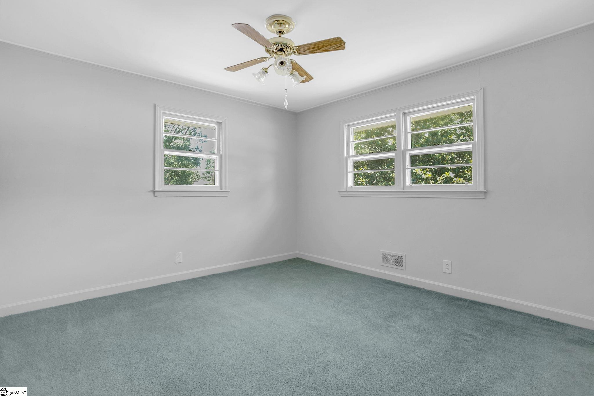 204 Parkdale Drive Greenville, SC 29611