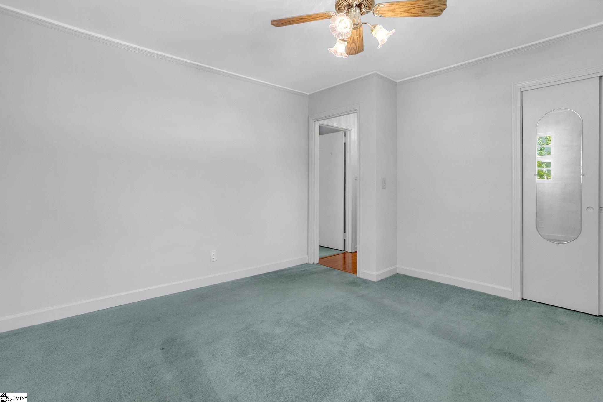 204 Parkdale Drive Greenville, SC 29611