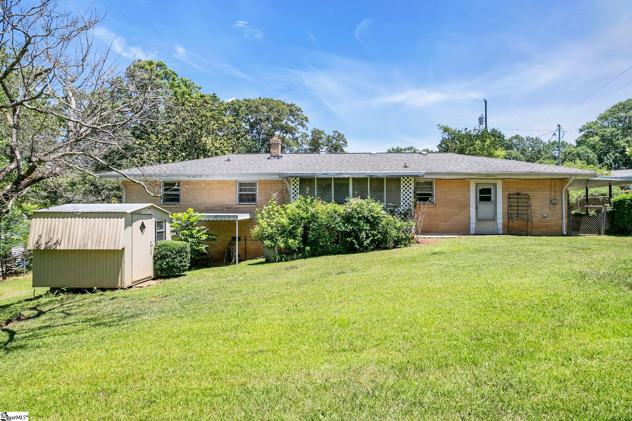 204 Parkdale Drive Greenville, SC 29611