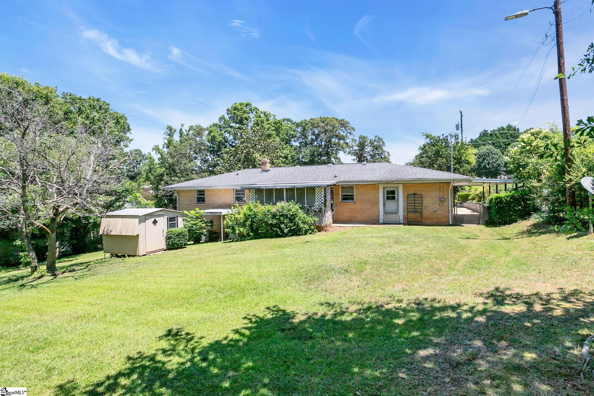 204 Parkdale Drive Greenville, SC 29611