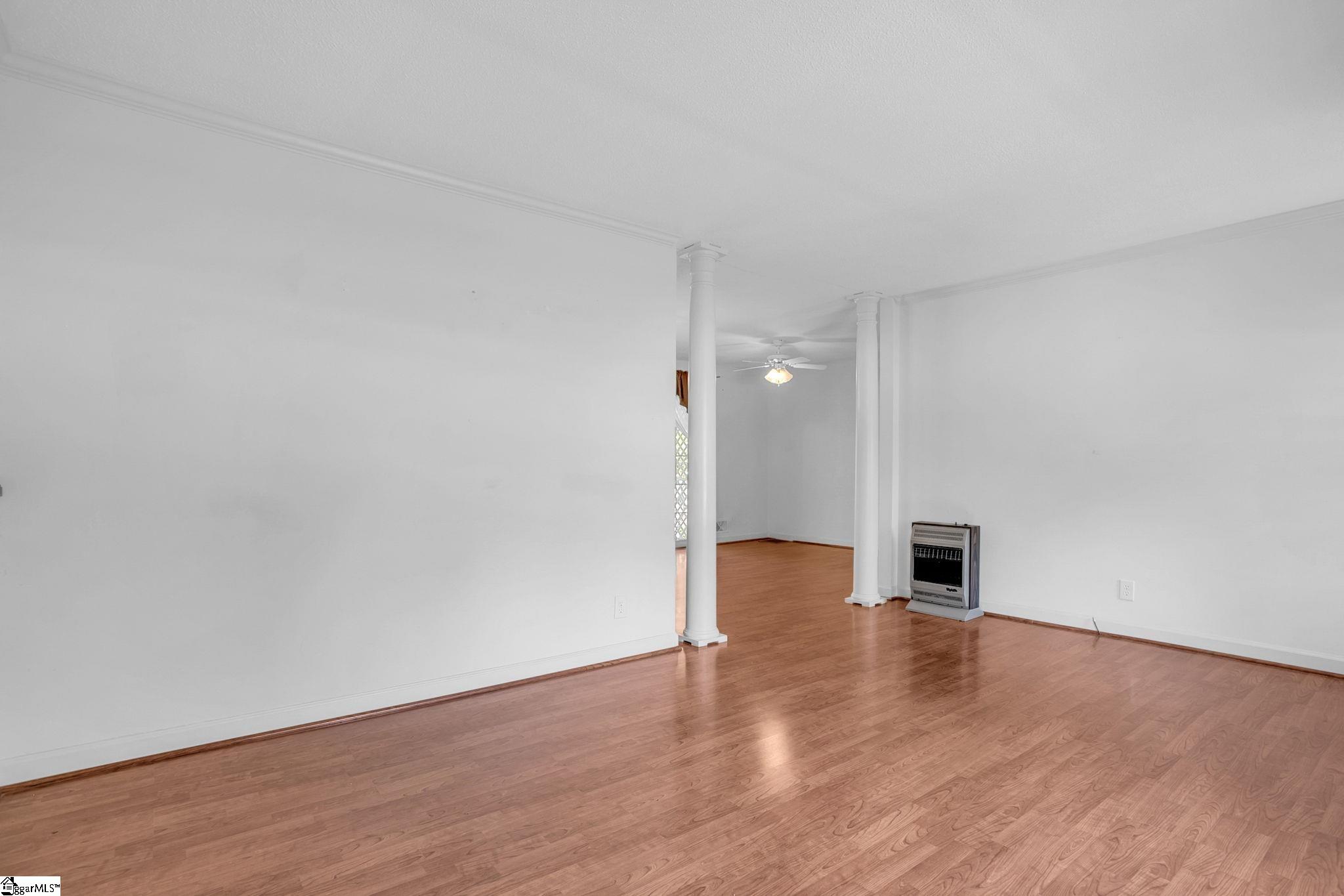 204 Parkdale Drive Greenville, SC 29611