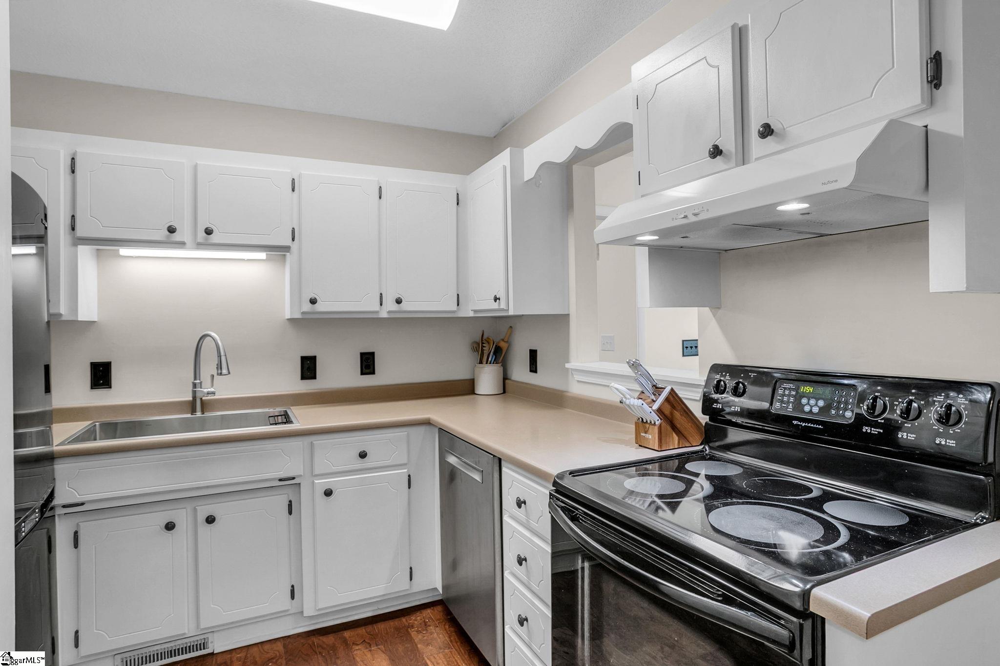 413 Fairdale Drive Simpsonville, SC 29681