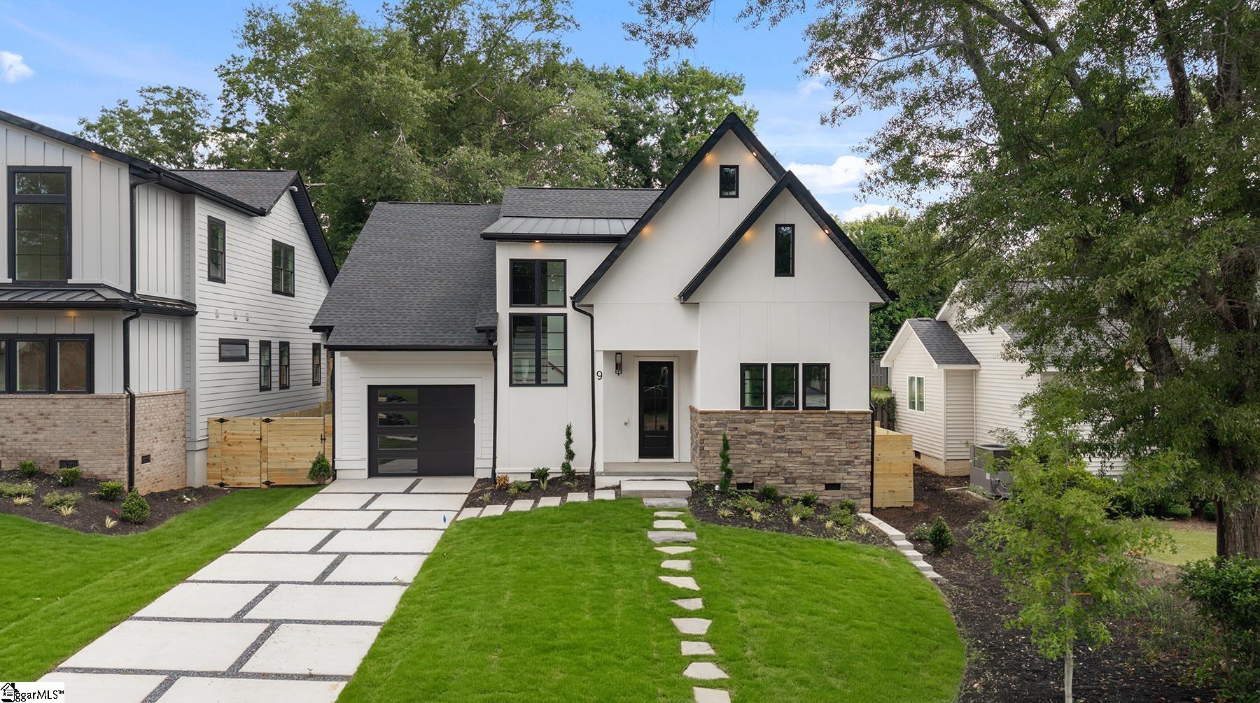 9 Beck Avenue Greenville, SC 29605